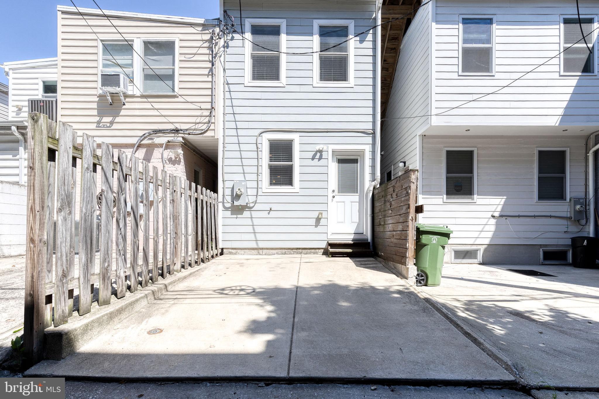 3137 ELLIOTT STREET