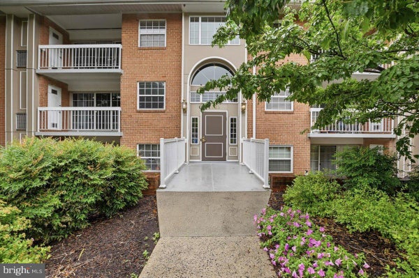 1923 WILSON LN APT 201, MC LEAN, VA 22102 - Image 22dbadc09ff3acd6e017fd8742e4631f/2114163860