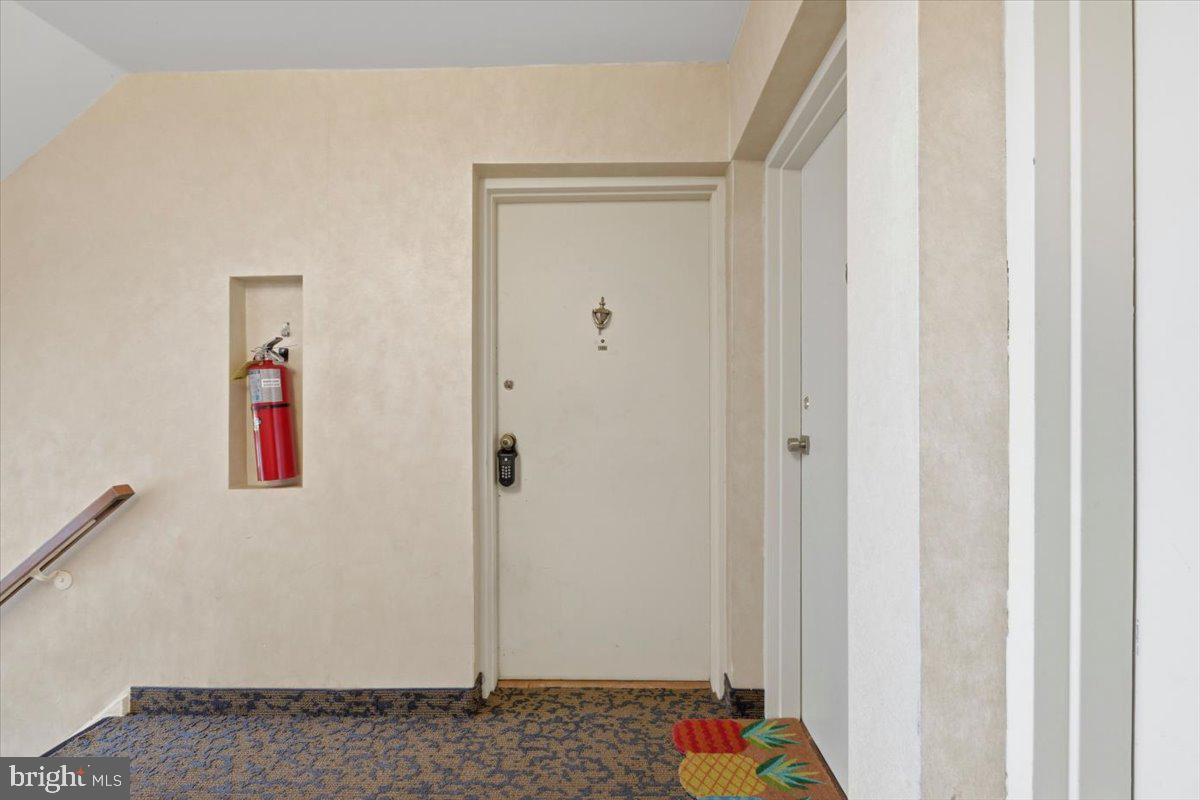 1923 WILSON LANE 201