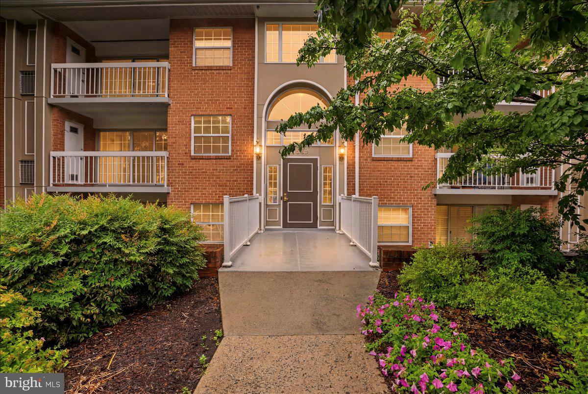 1923 WILSON LANE 201