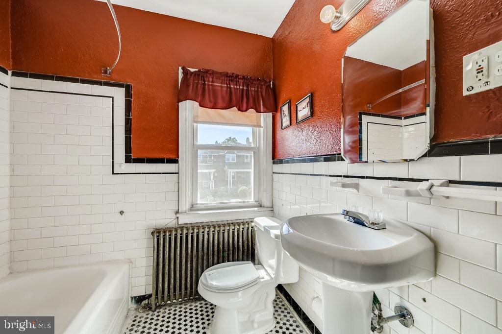 EDMONDSON VIILLAGE - Residential Lease