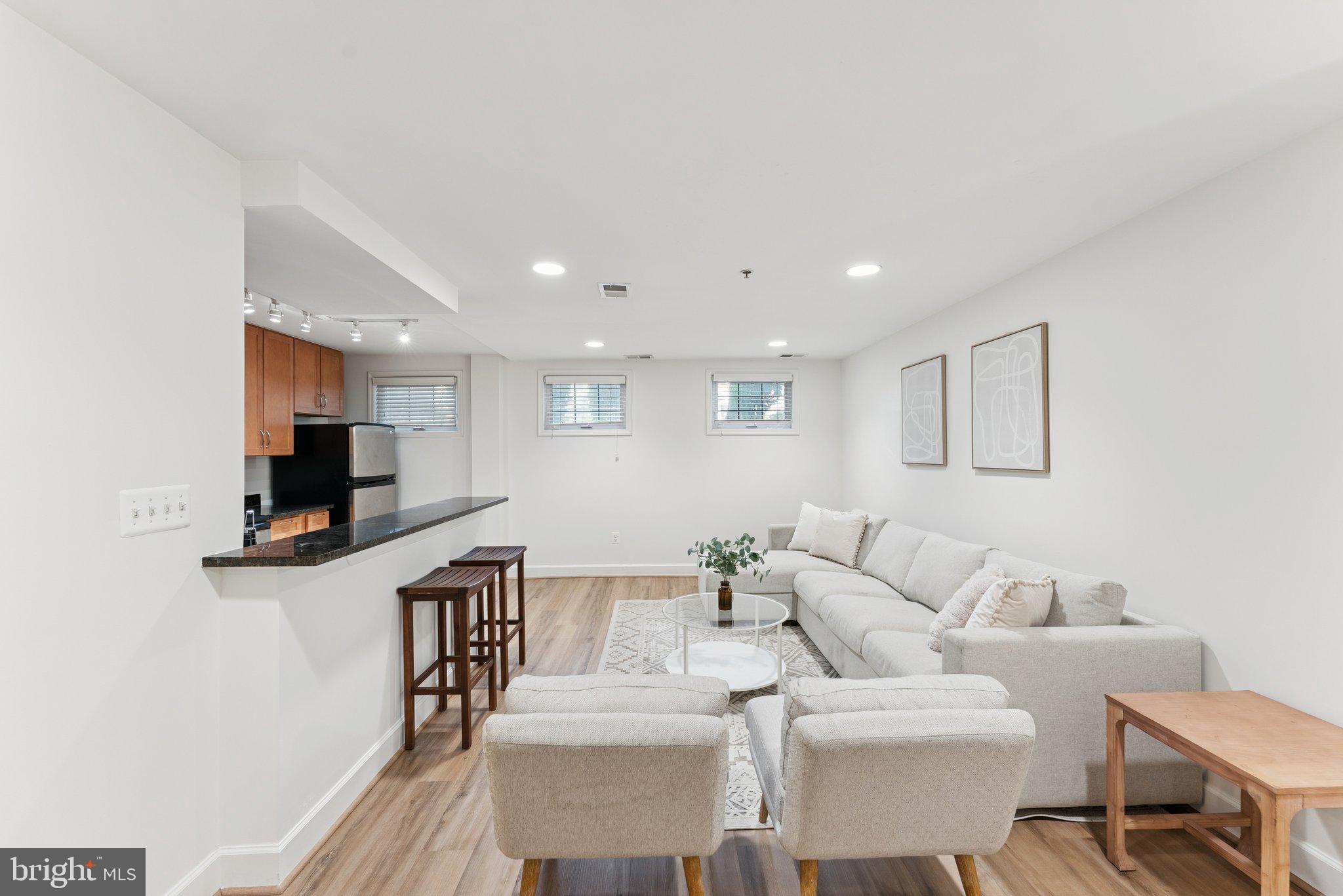 610 BASHFORD LANE 1301