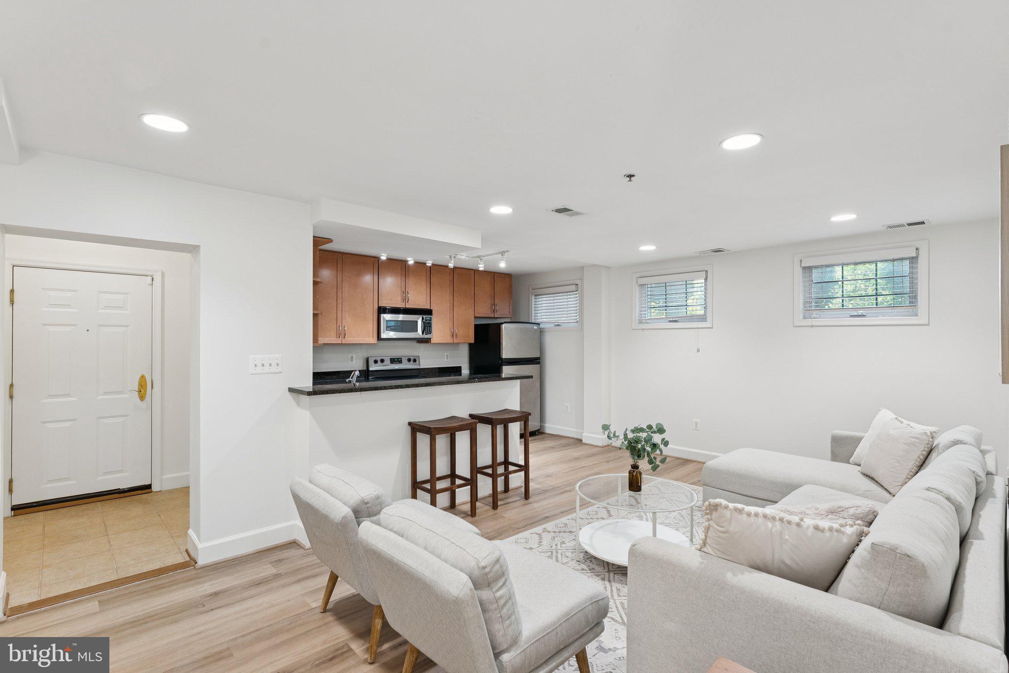 610 BASHFORD LANE 1301