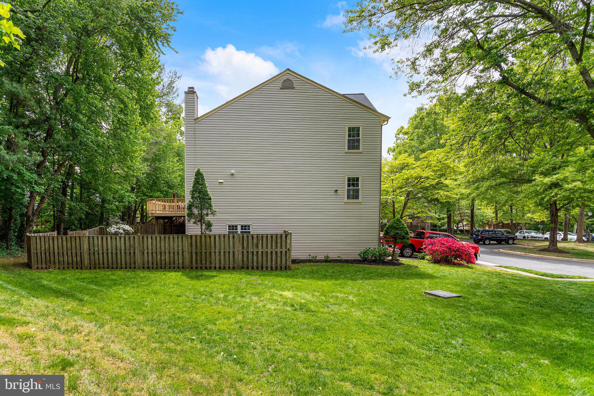 WOODED GLEN - Residential