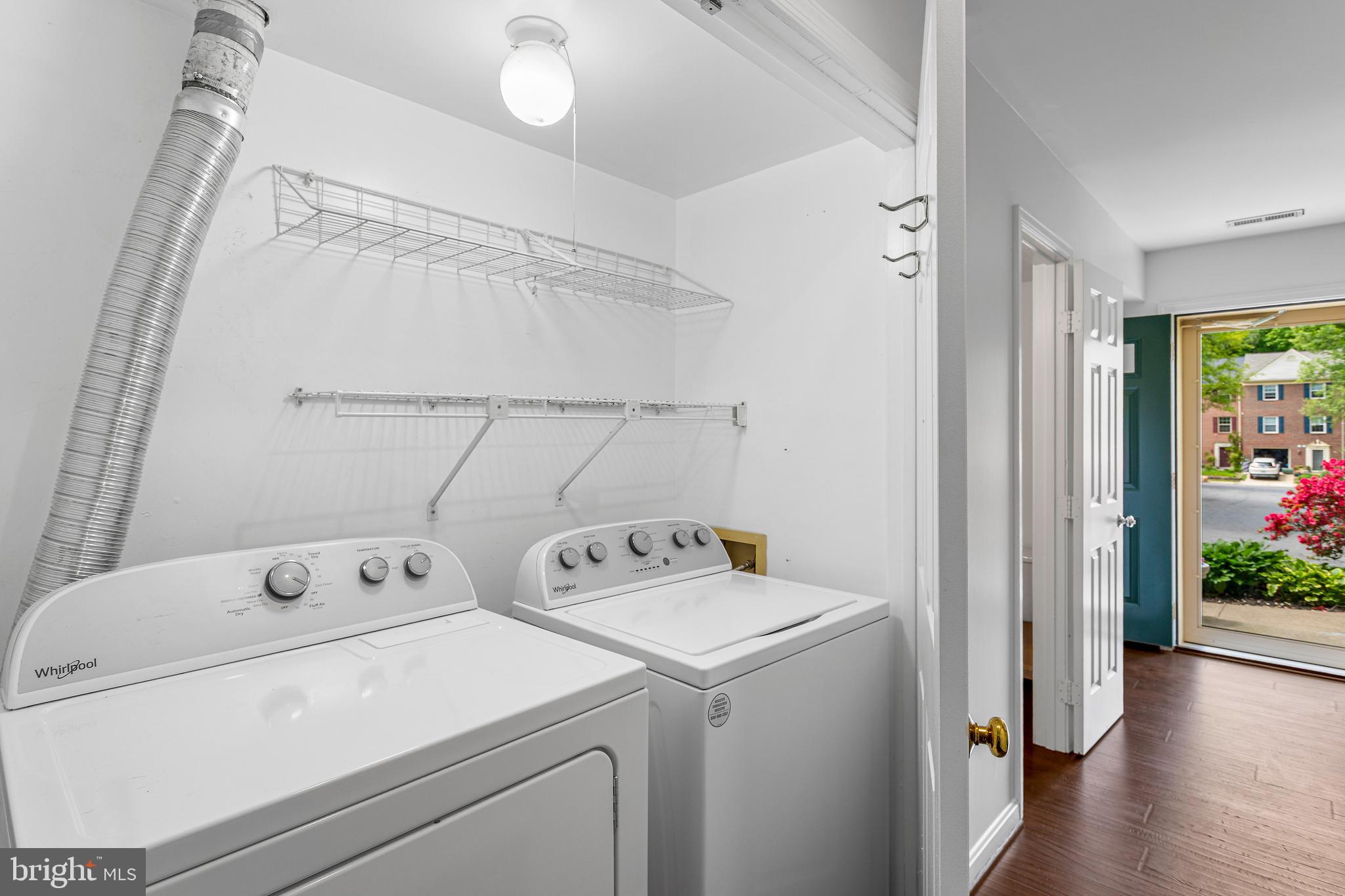 WOODED GLEN - Residential