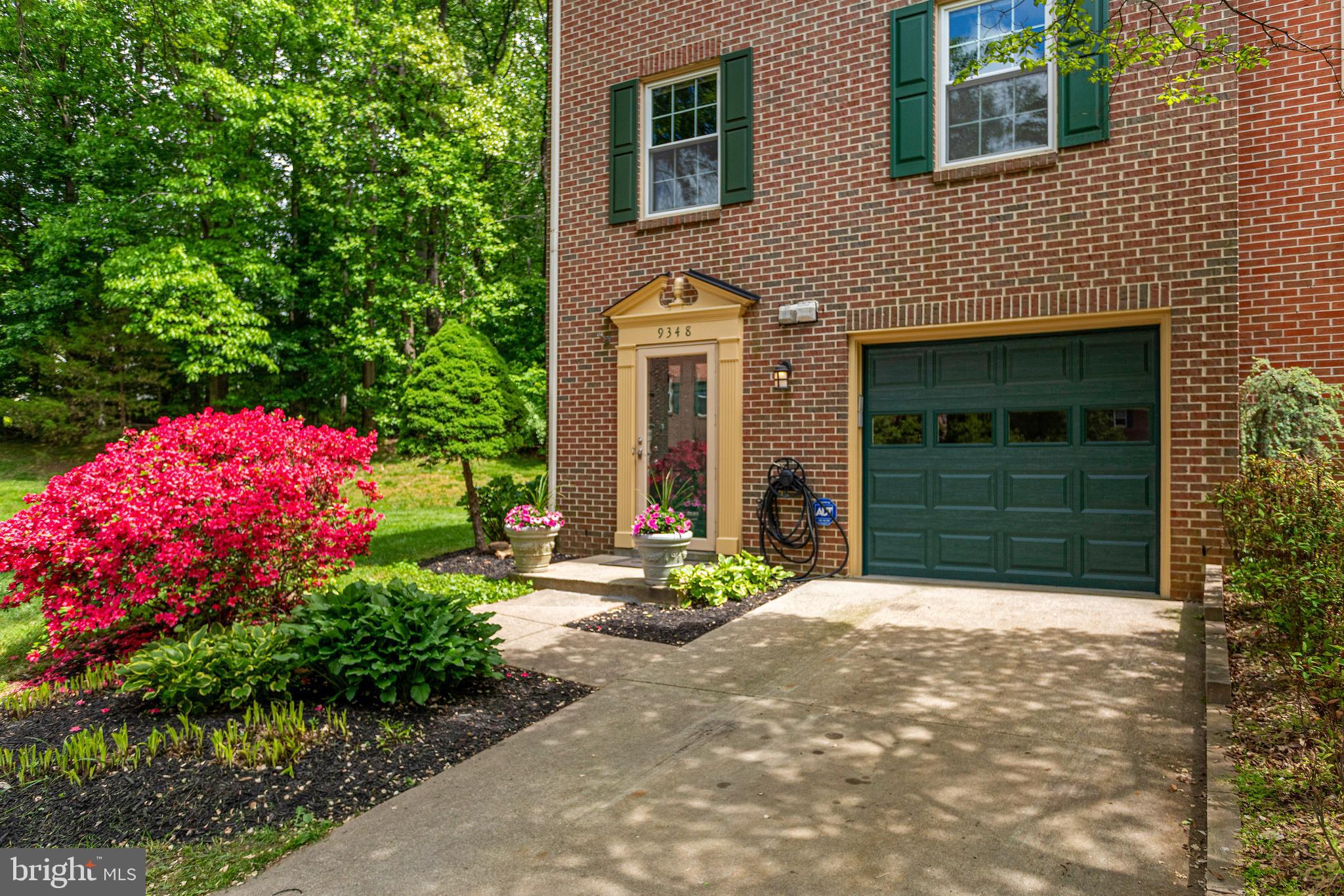 WOODED GLEN - Residential