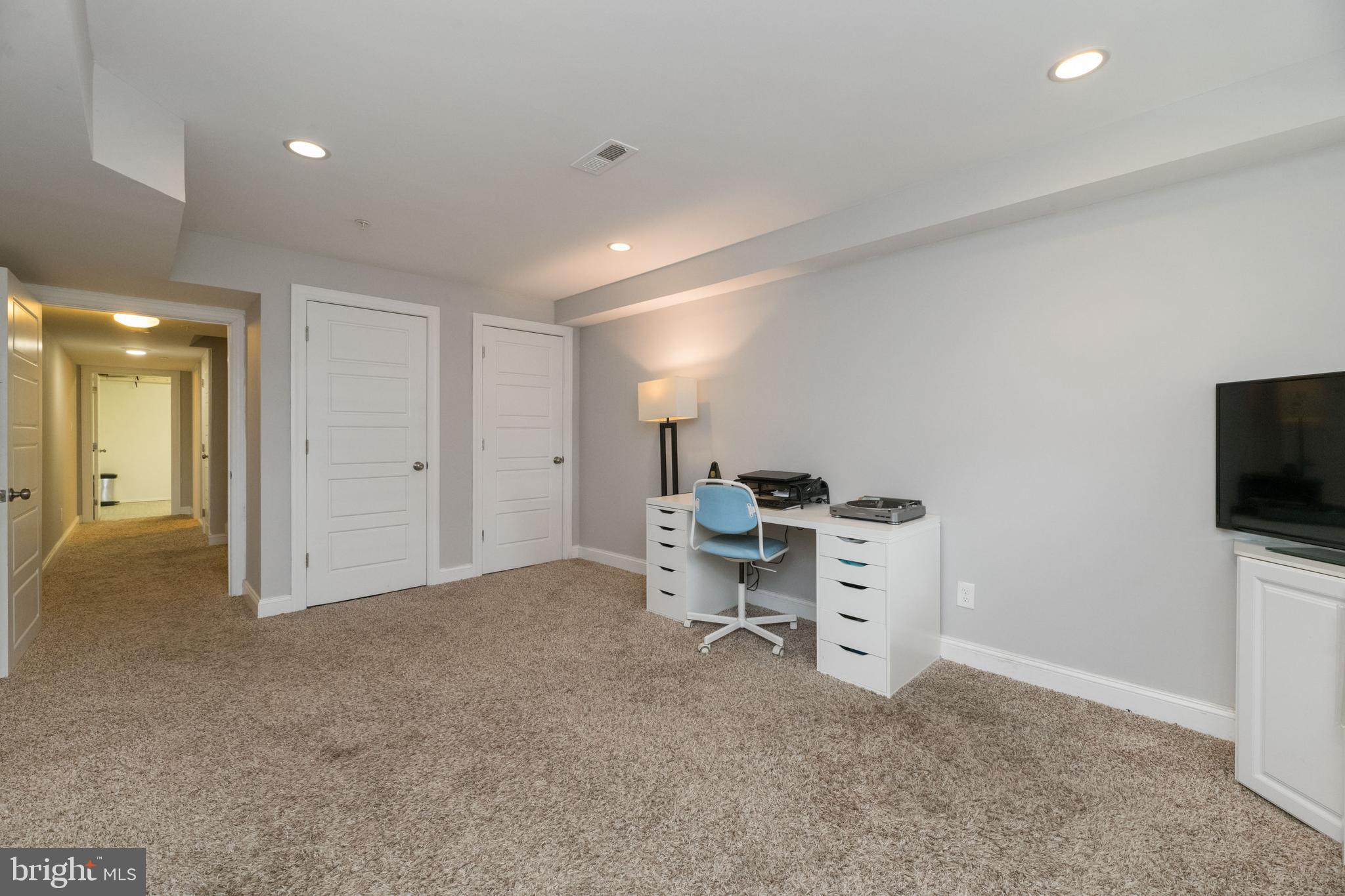 HAMPDEN HISTORIC DISTRICT - Residential