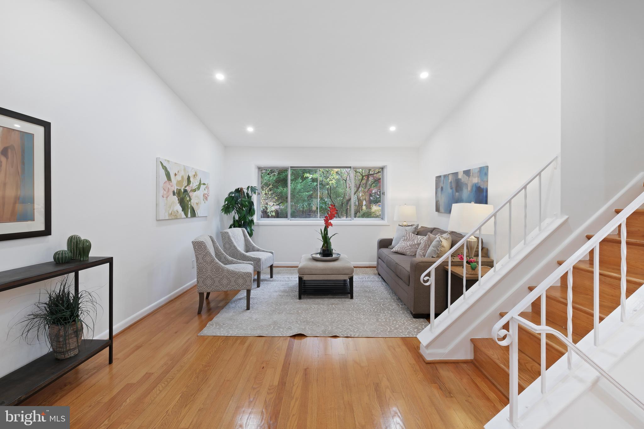 MONTROSE - Residential