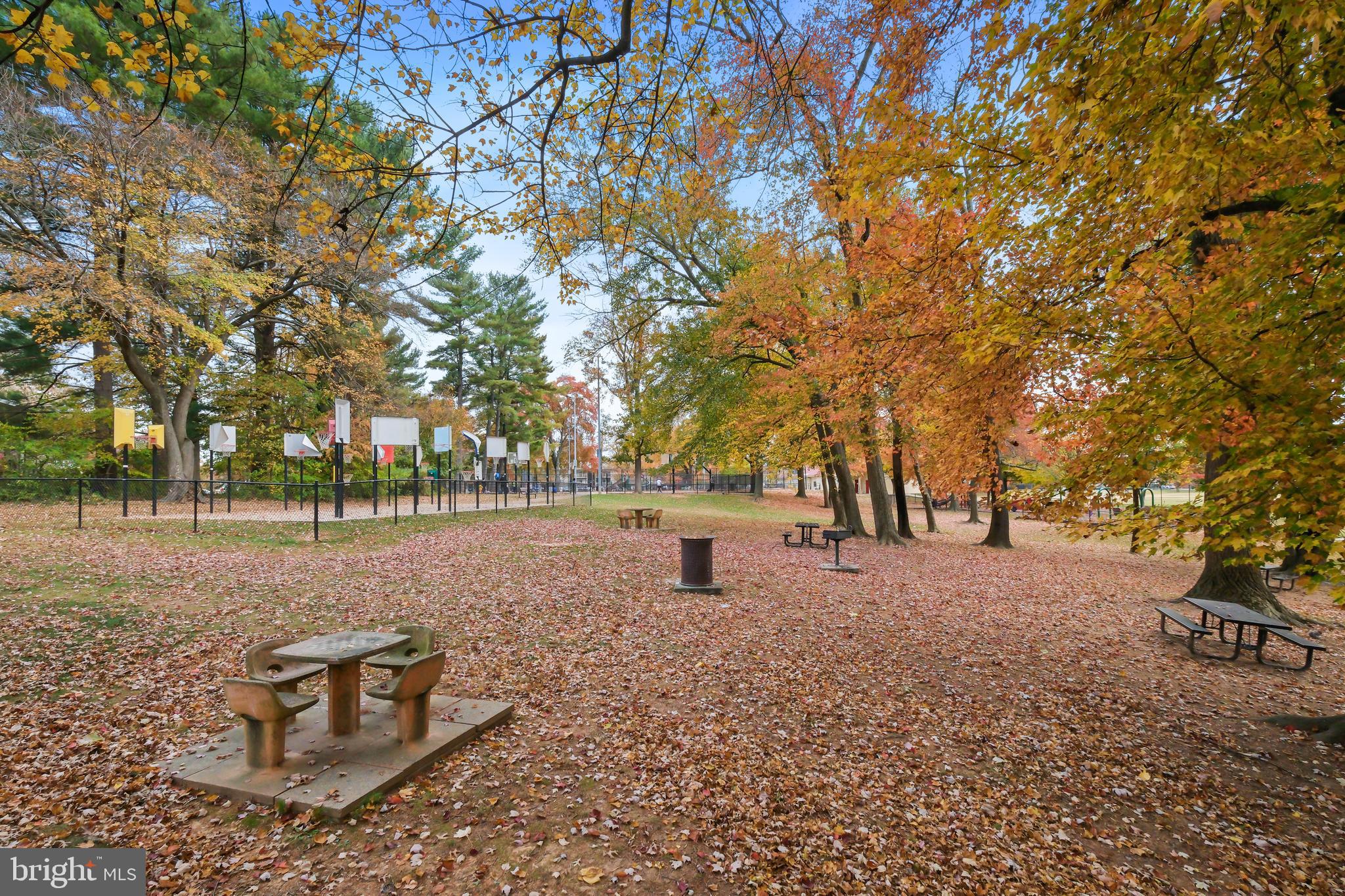 MONTROSE - Residential