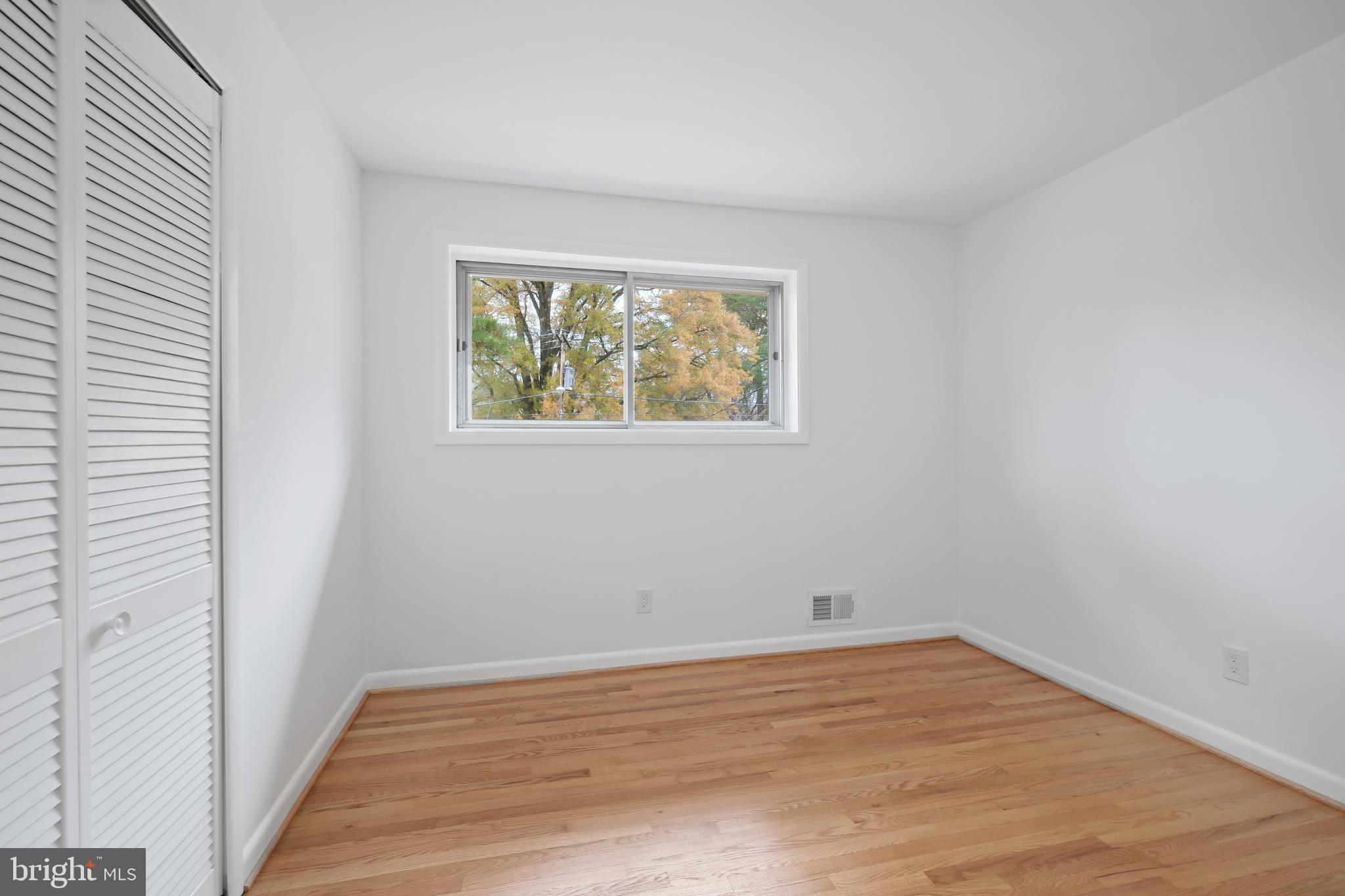 MONTROSE - Residential