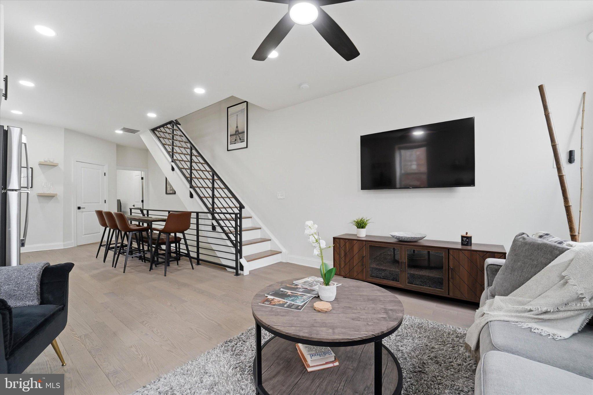 POINT BREEZE - Residential Income