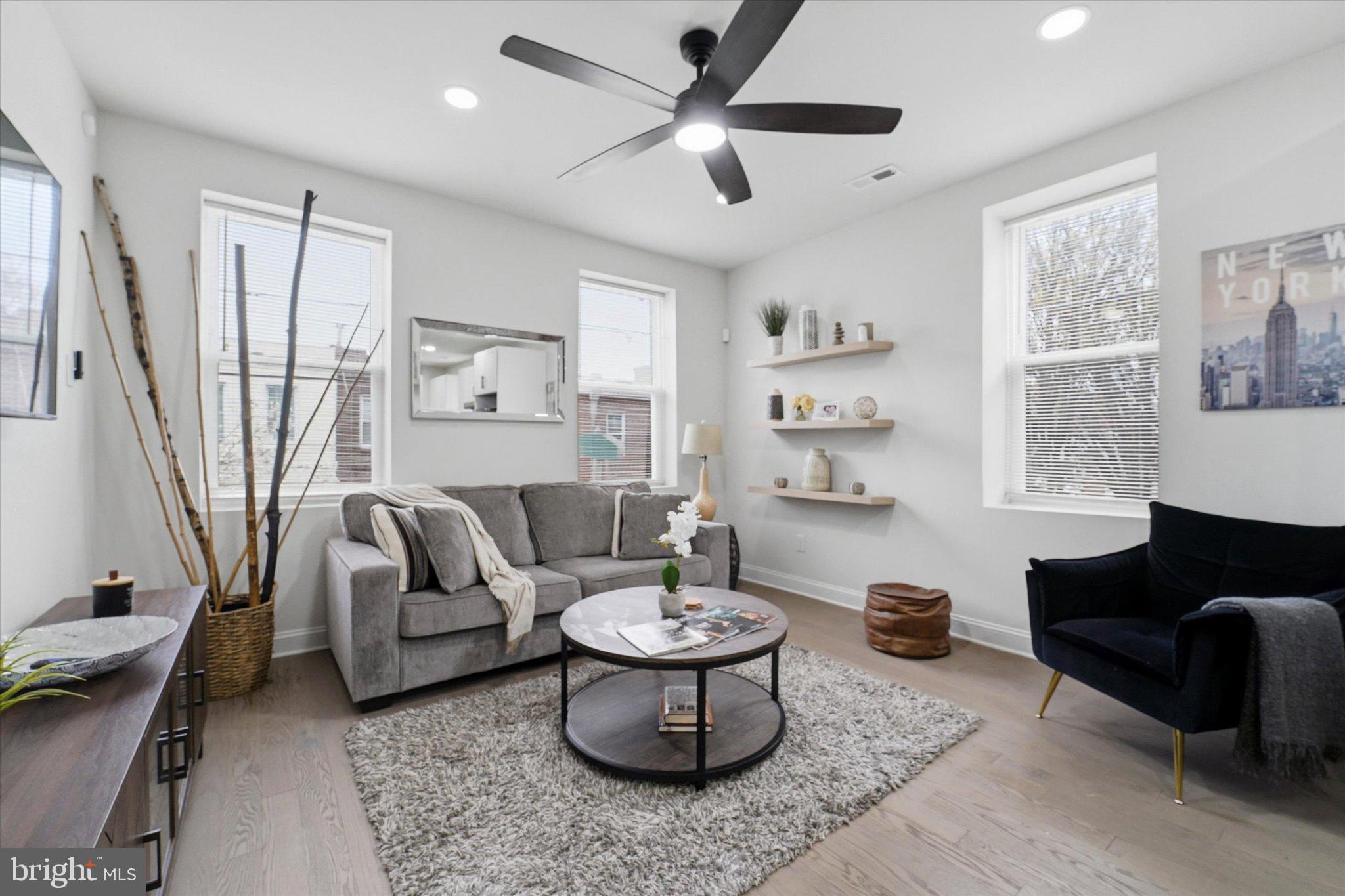 POINT BREEZE - Residential Income