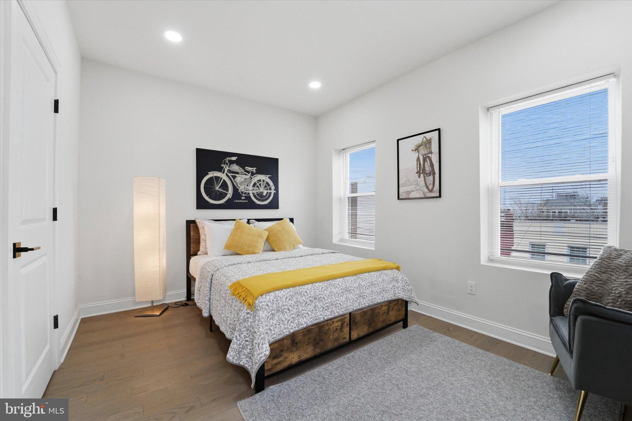 POINT BREEZE - Residential Income