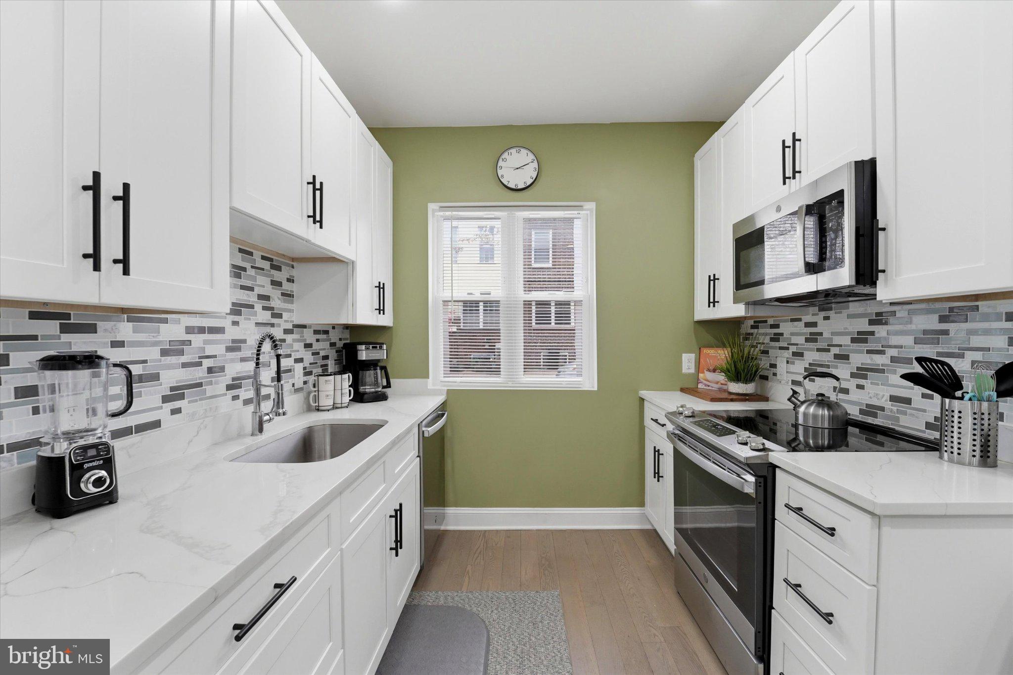 POINT BREEZE - Residential Income