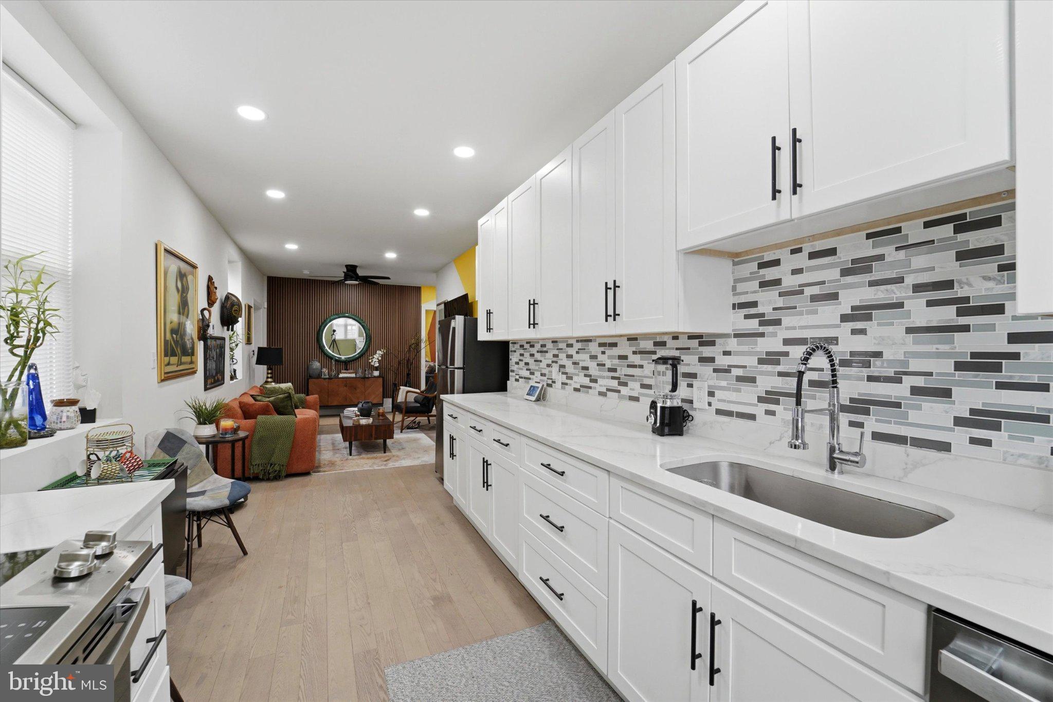 POINT BREEZE - Residential Income
