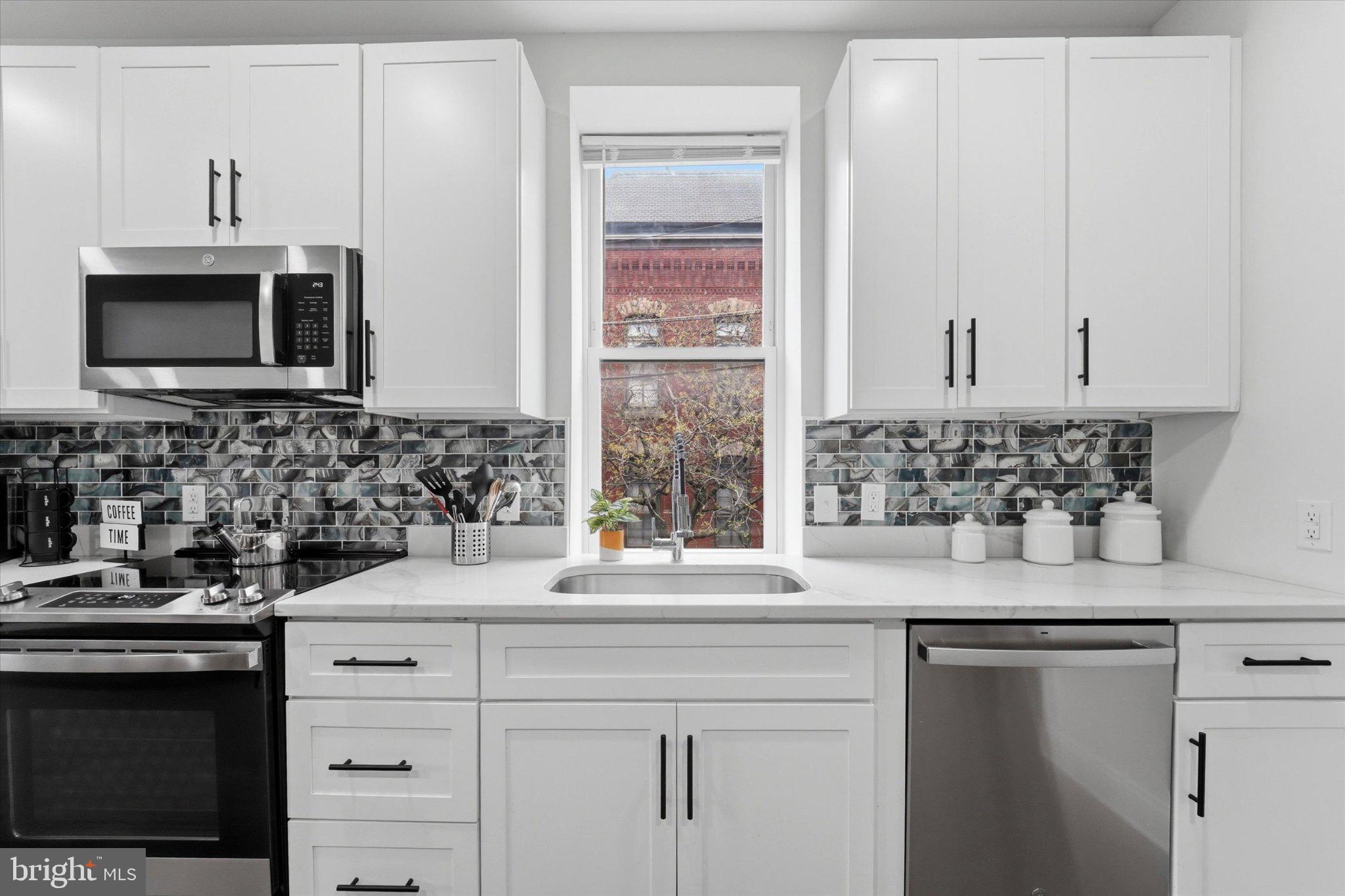 POINT BREEZE - Residential Income