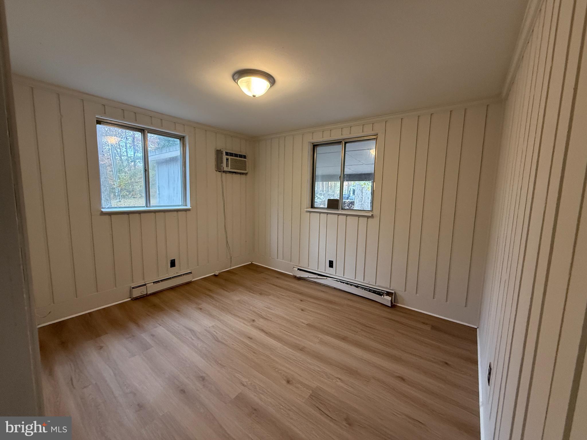 LAKE OF THE WOODS - Residential Lease