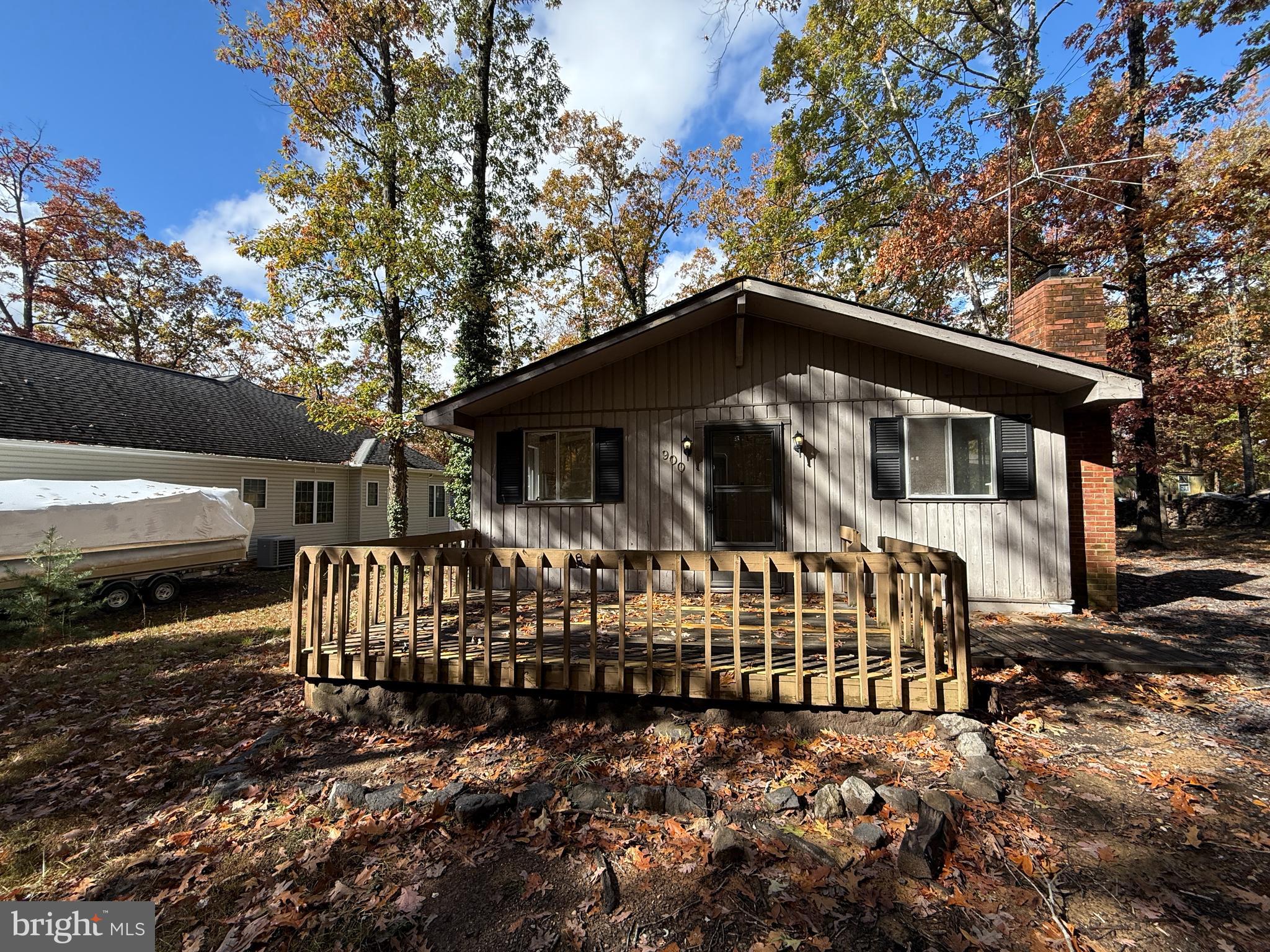 LAKE OF THE WOODS - Residential Lease