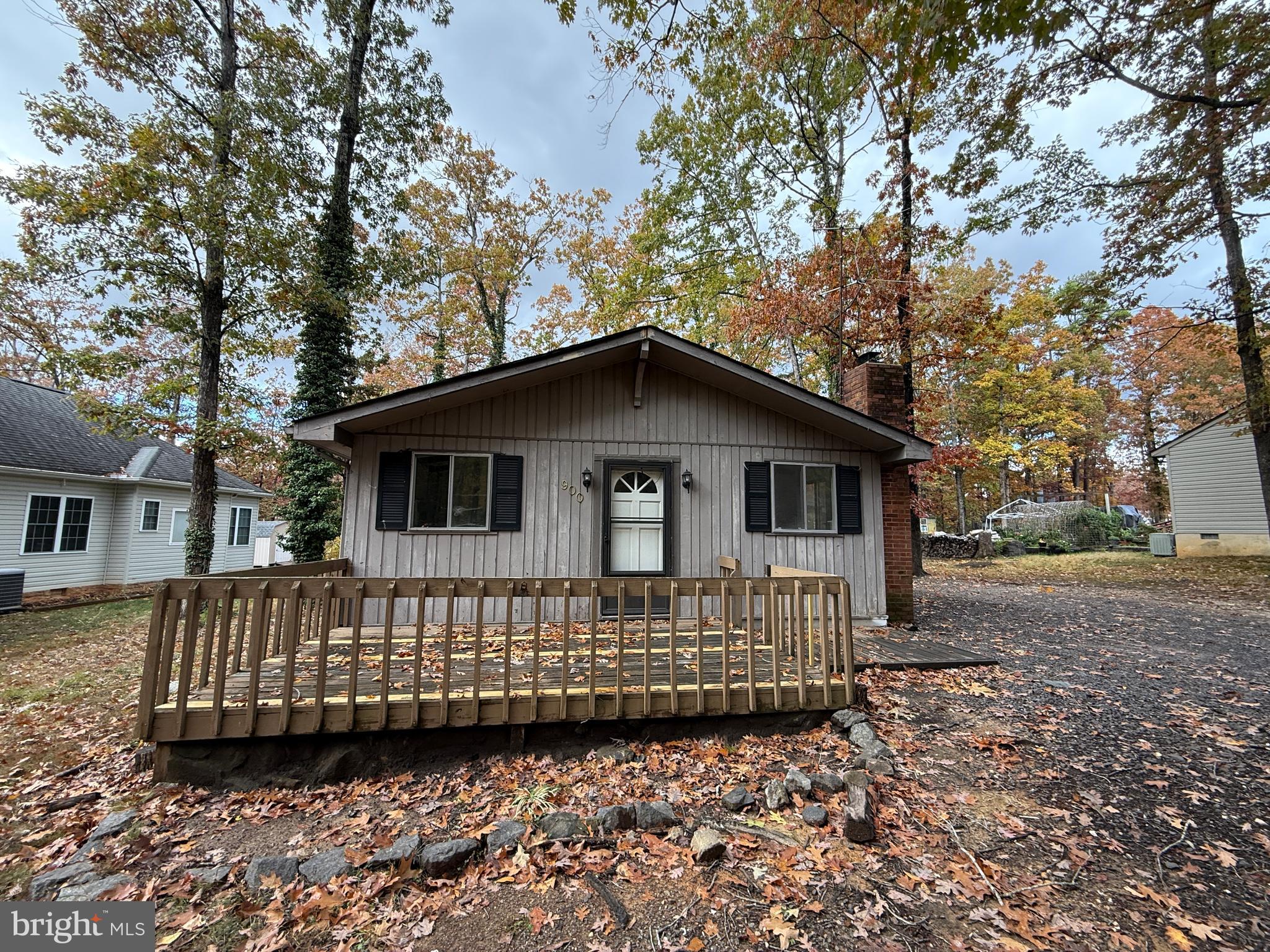 LAKE OF THE WOODS - Residential Lease