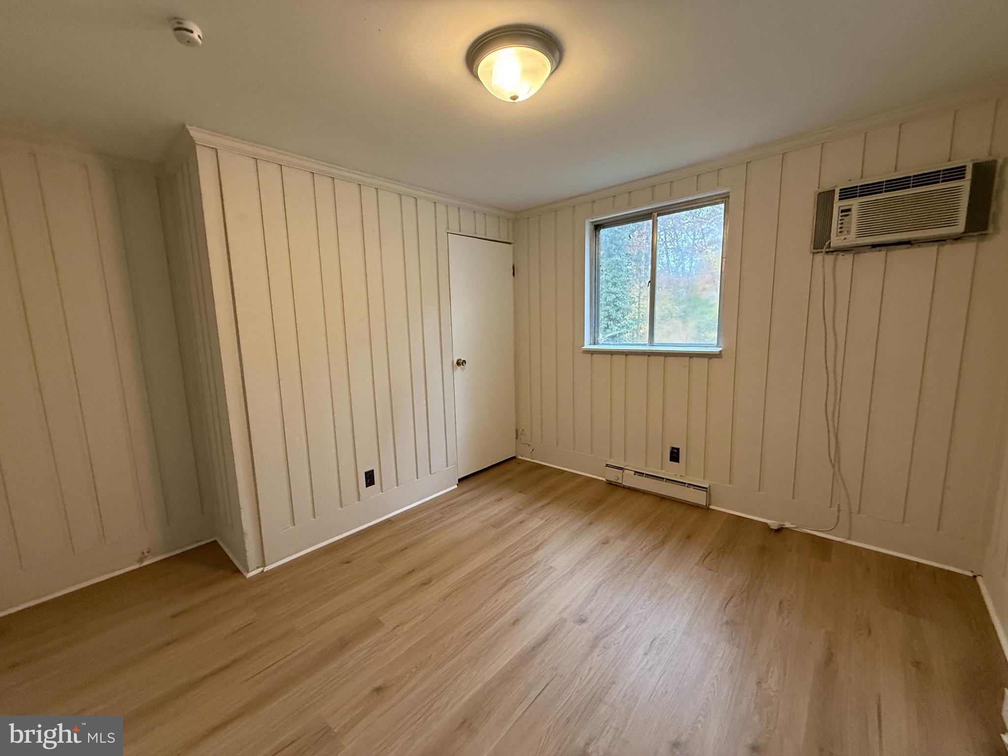 LAKE OF THE WOODS - Residential Lease