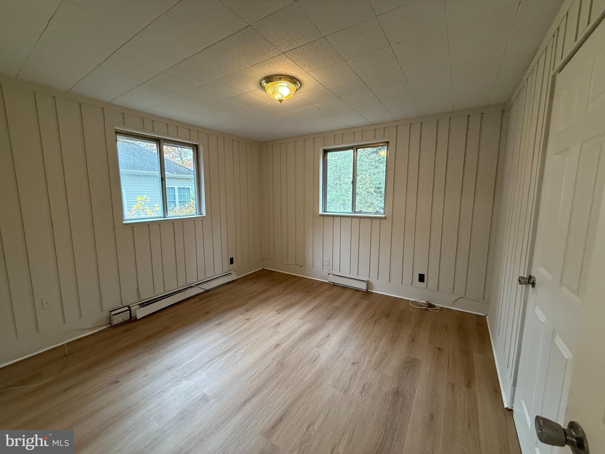 LAKE OF THE WOODS - Residential Lease