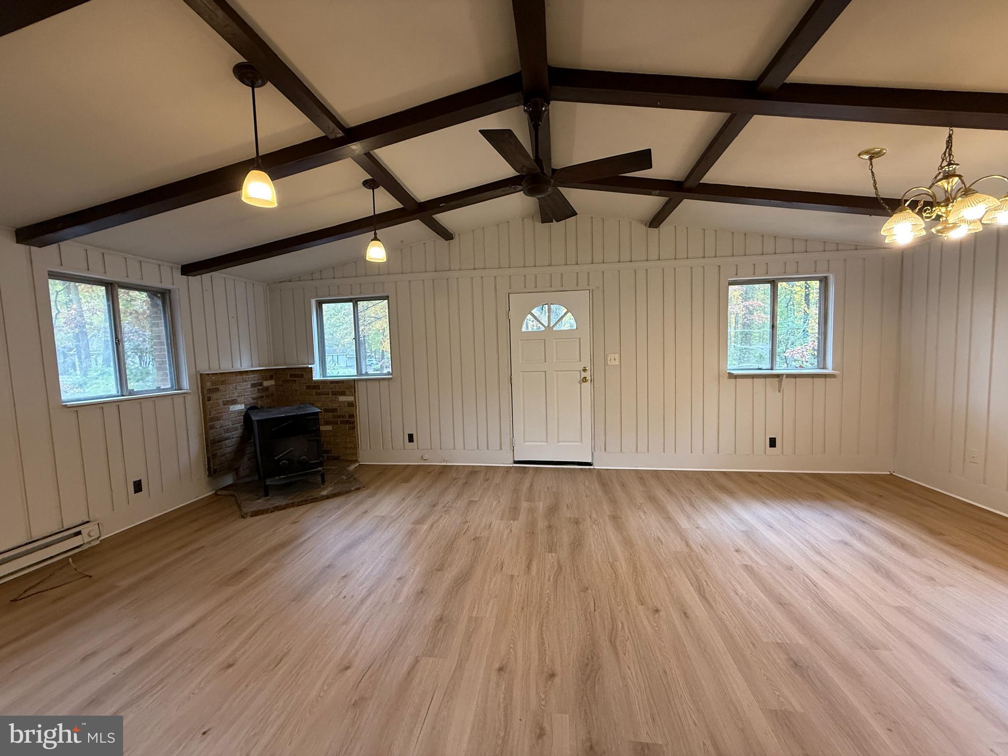 LAKE OF THE WOODS - Residential Lease