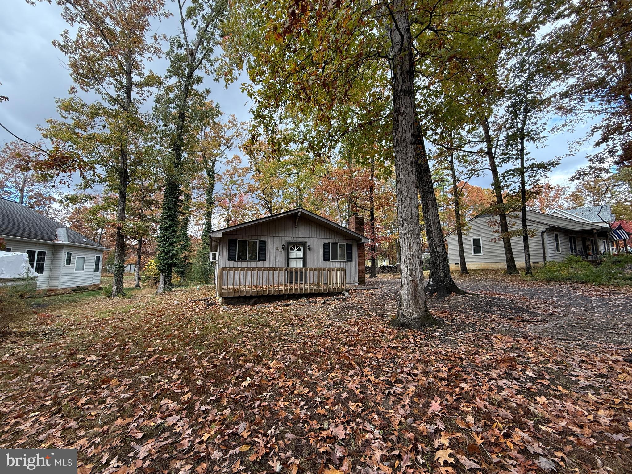 LAKE OF THE WOODS - Residential Lease