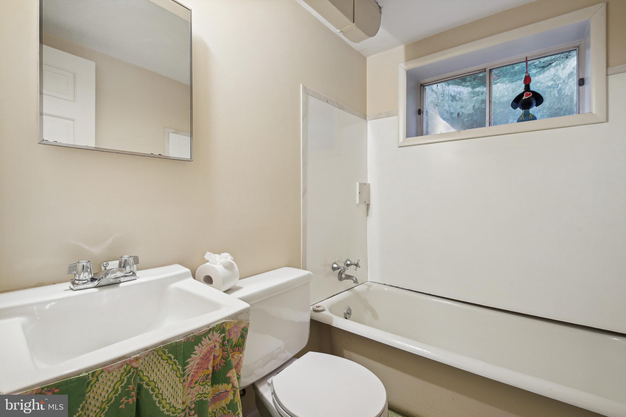 CHEVY CHASE VILLAGE - Residential