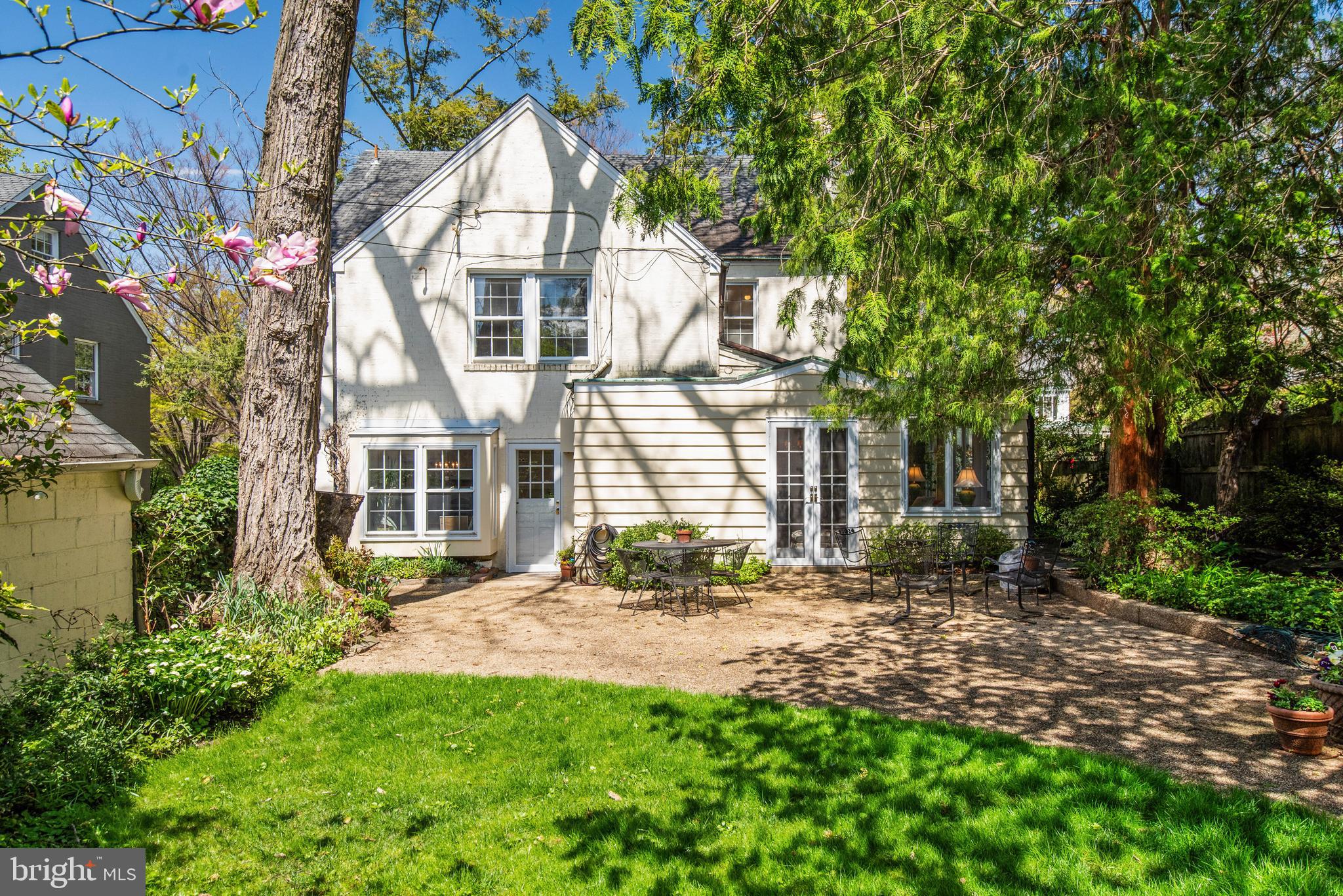 CHEVY CHASE VILLAGE - Residential