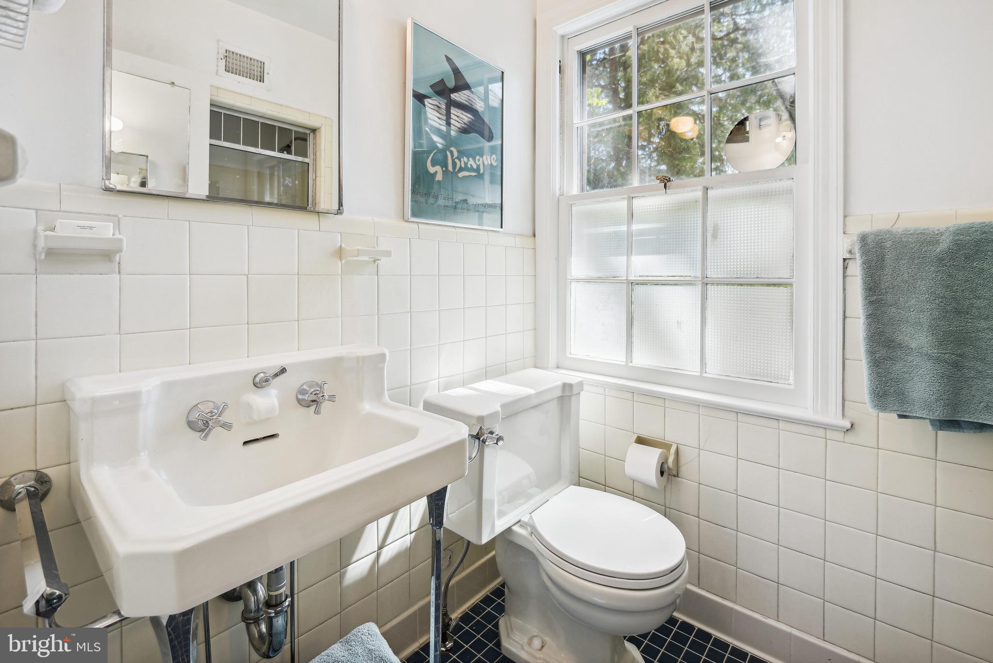 CHEVY CHASE VILLAGE - Residential