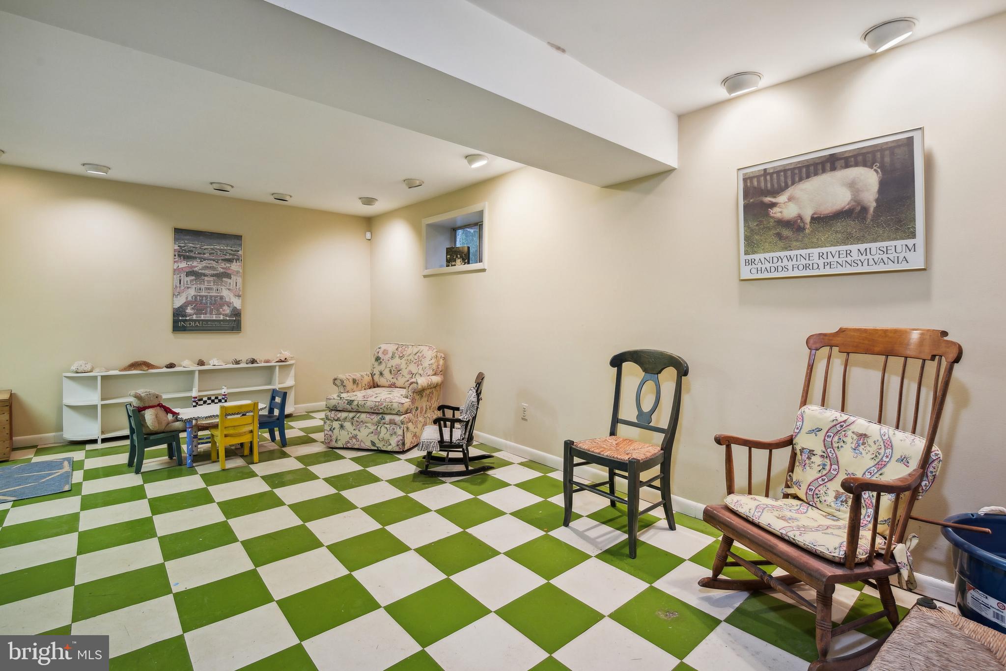 CHEVY CHASE VILLAGE - Residential