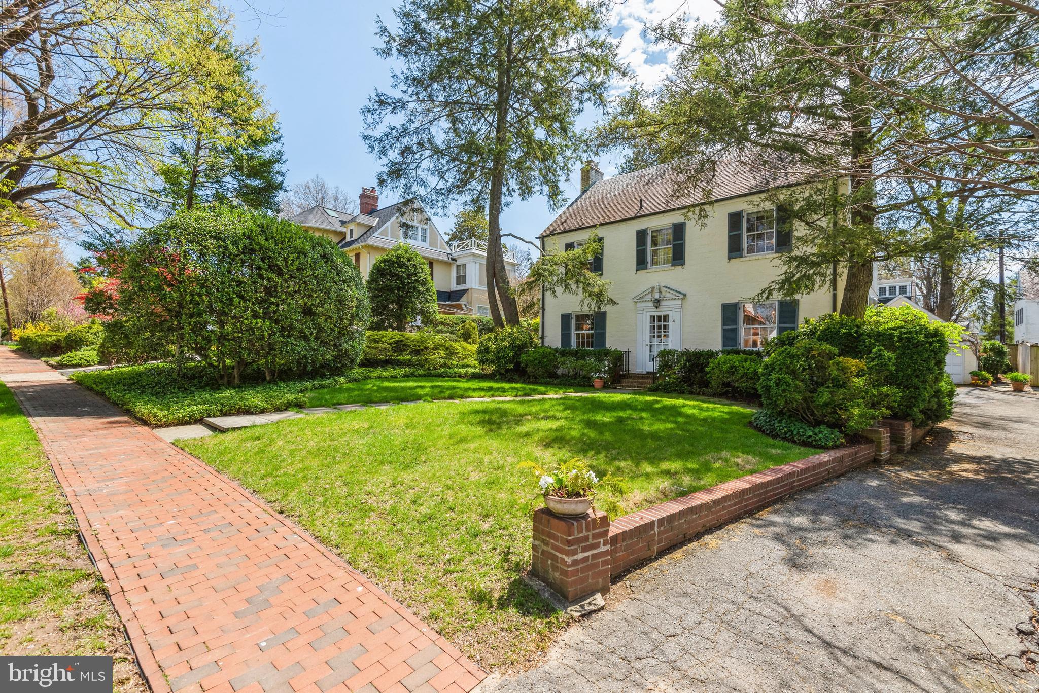 CHEVY CHASE VILLAGE - Residential