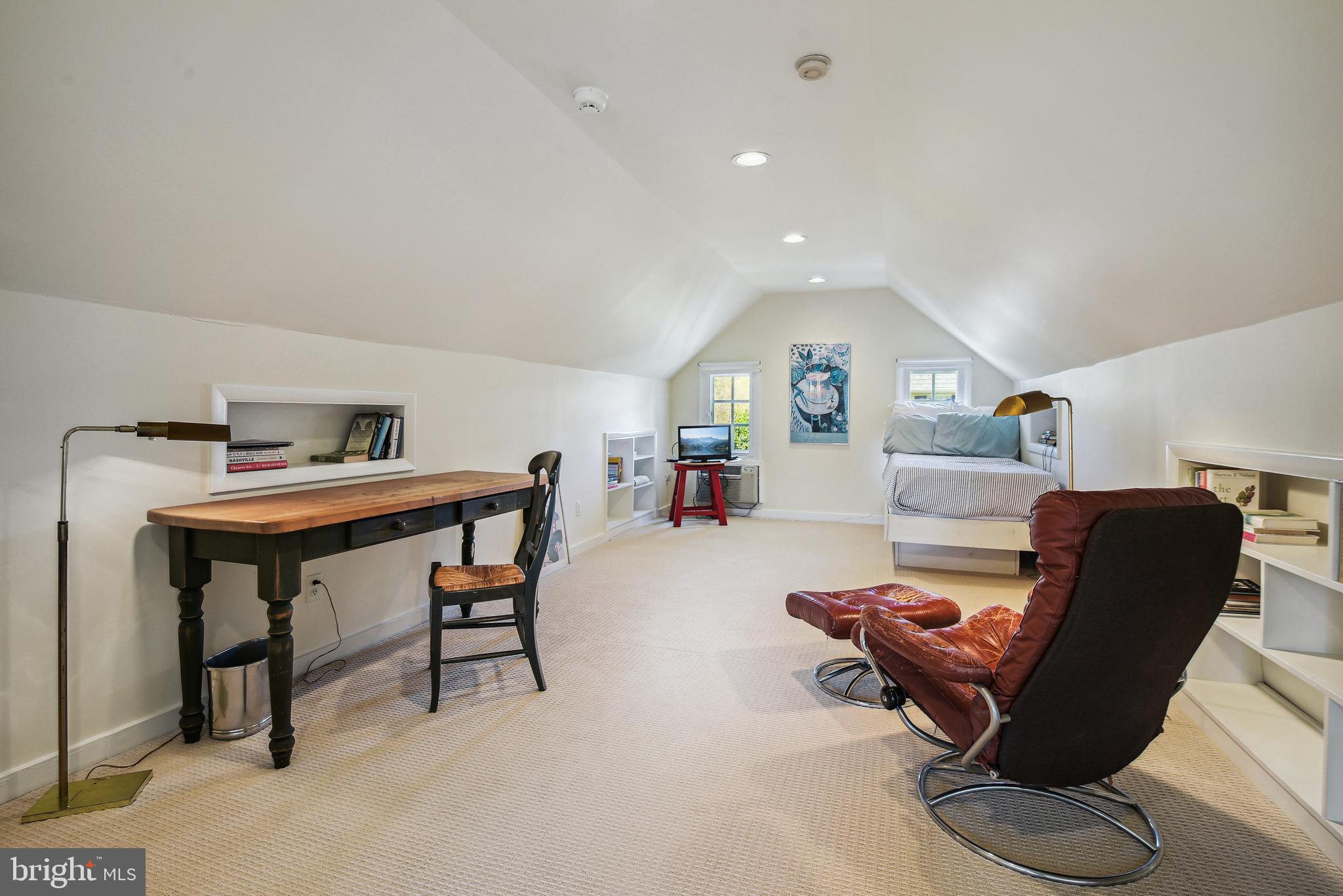 CHEVY CHASE VILLAGE - Residential