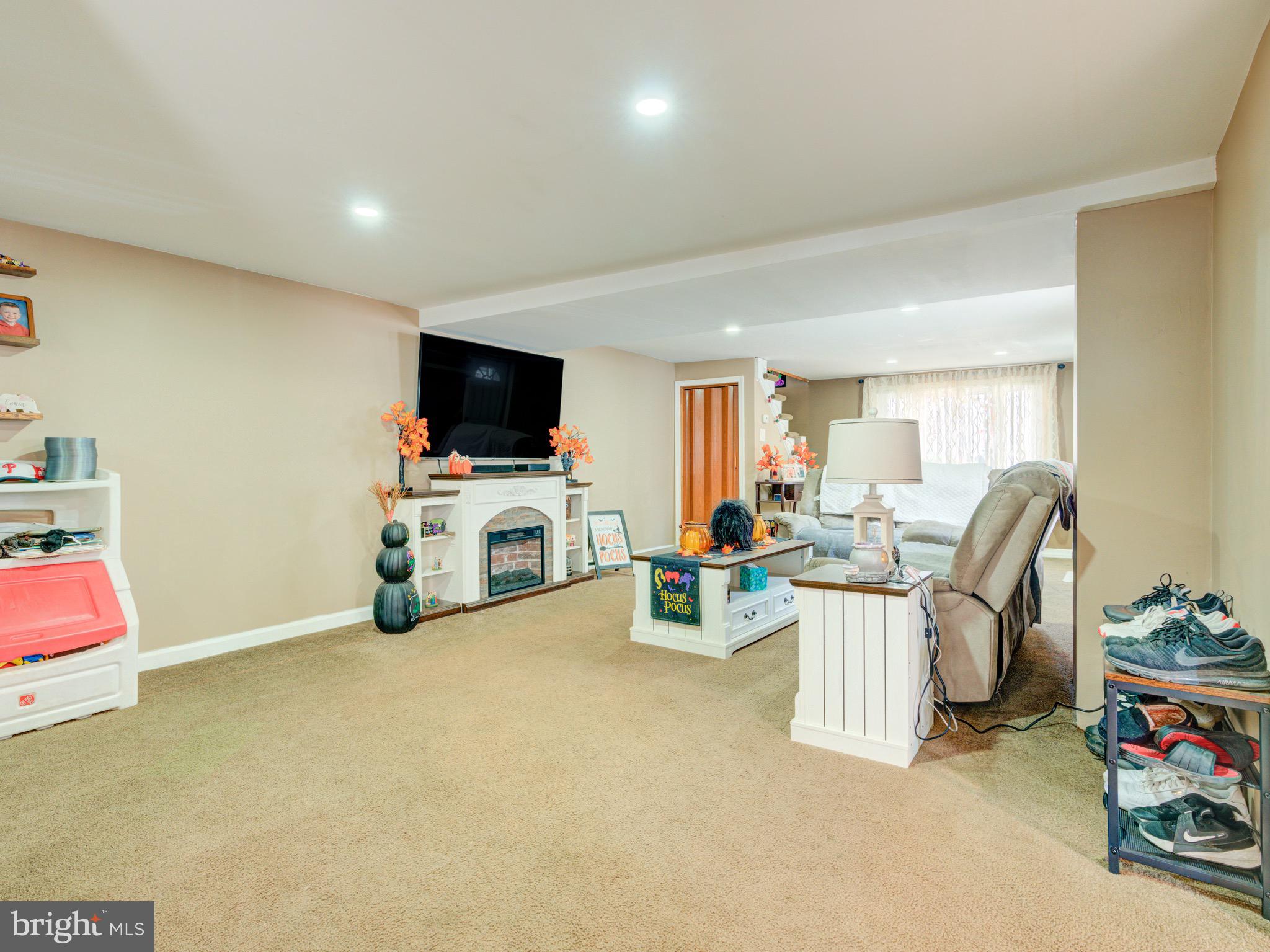 BRIDESBURG - Residential