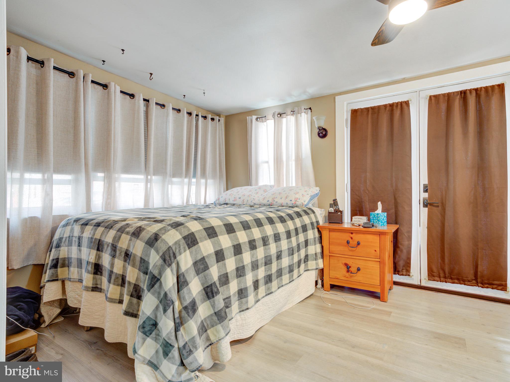 BRIDESBURG - Residential