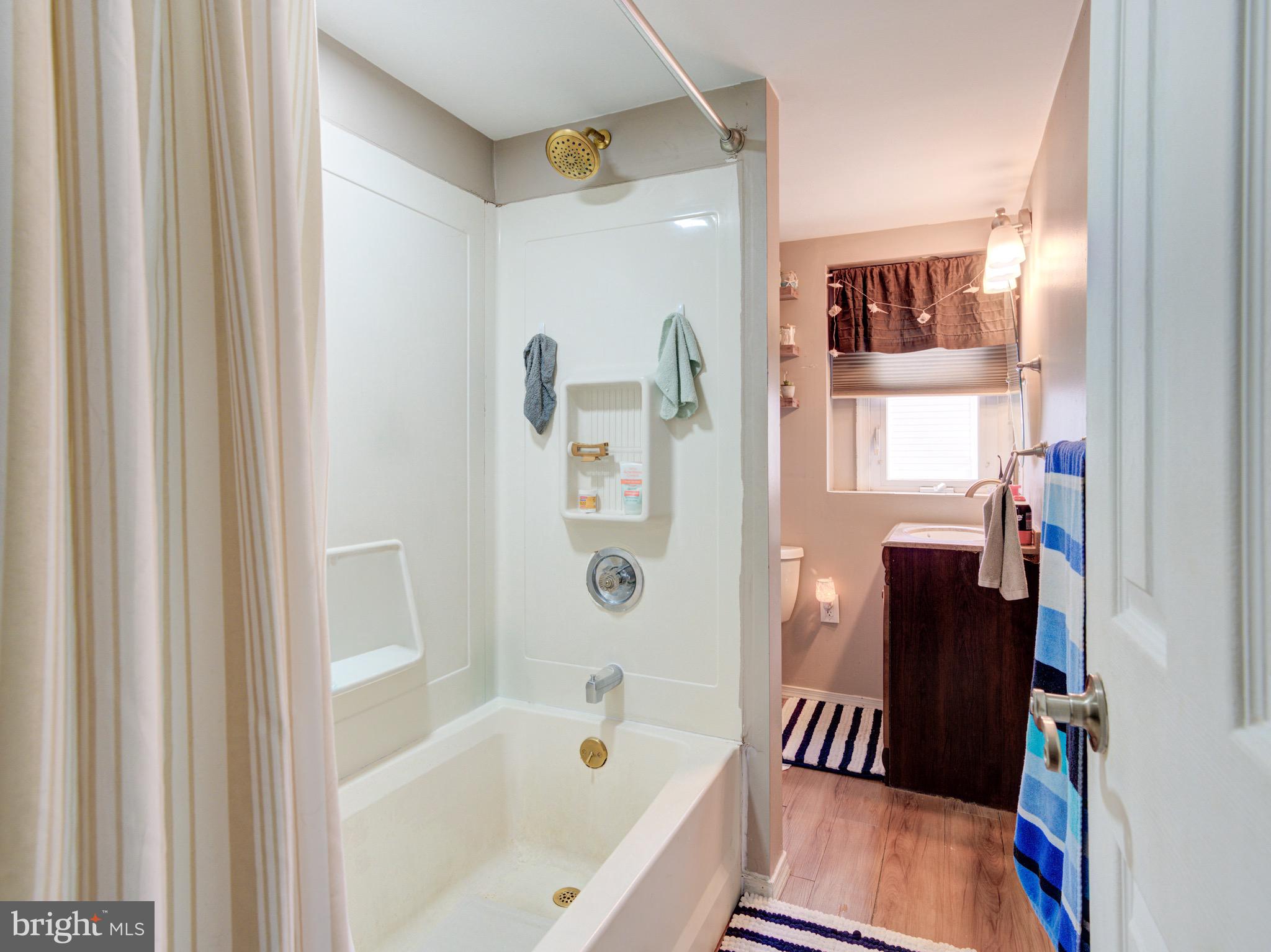 BRIDESBURG - Residential