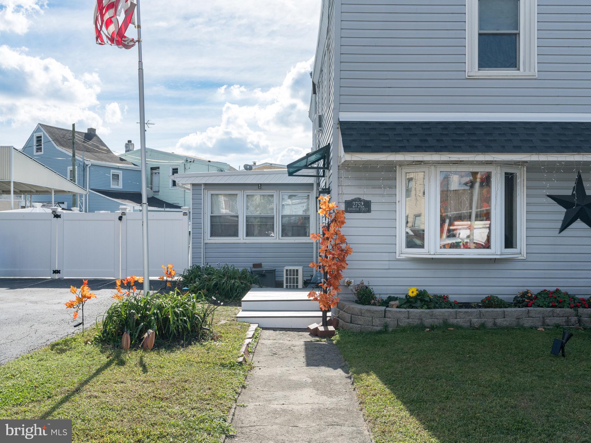 BRIDESBURG - Residential