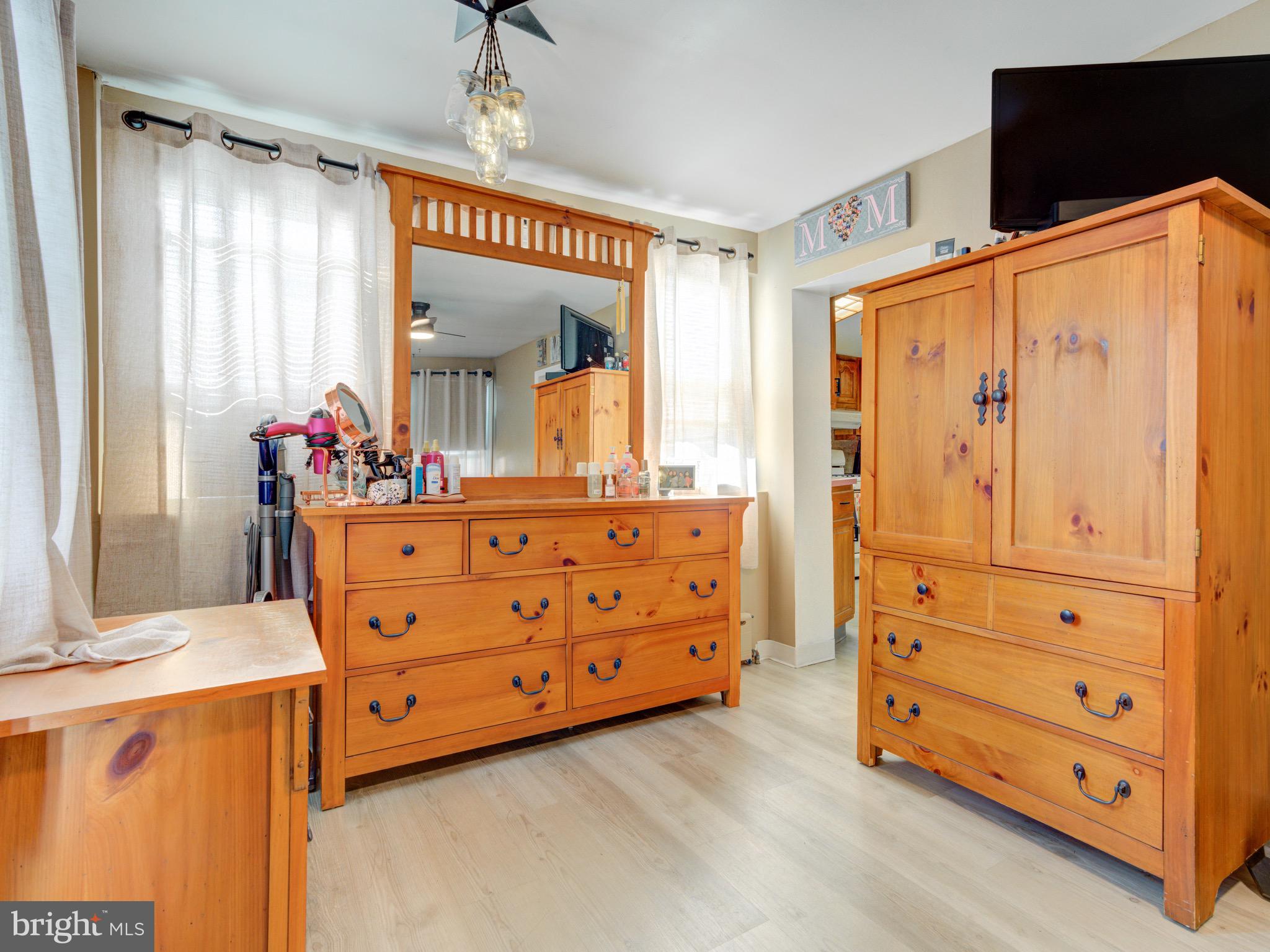 BRIDESBURG - Residential