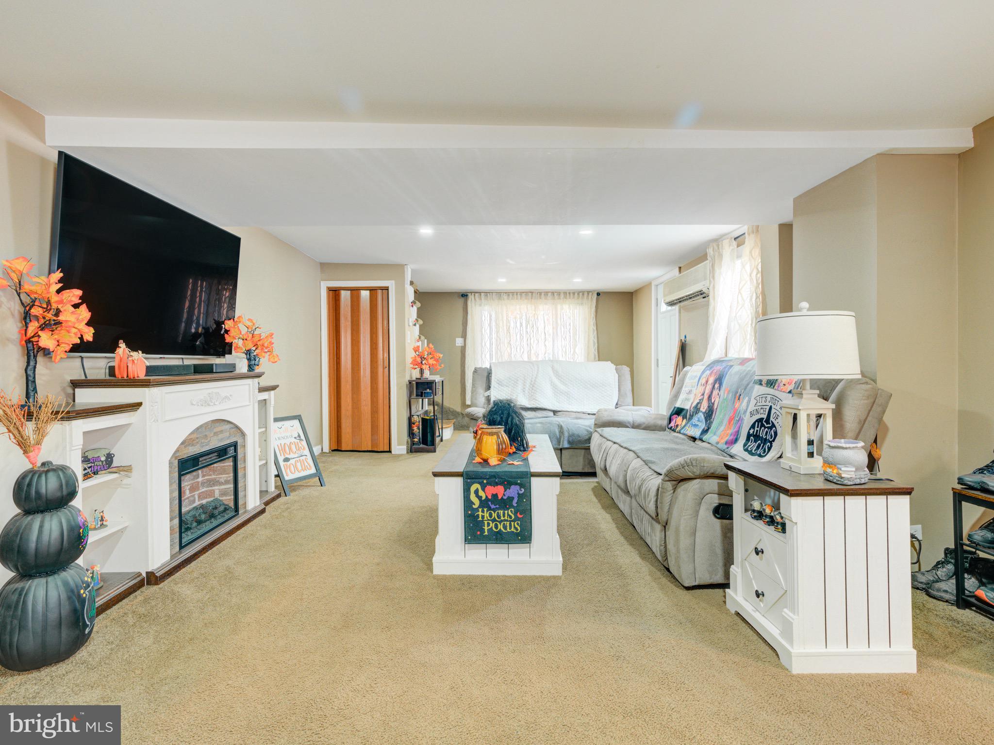 BRIDESBURG - Residential