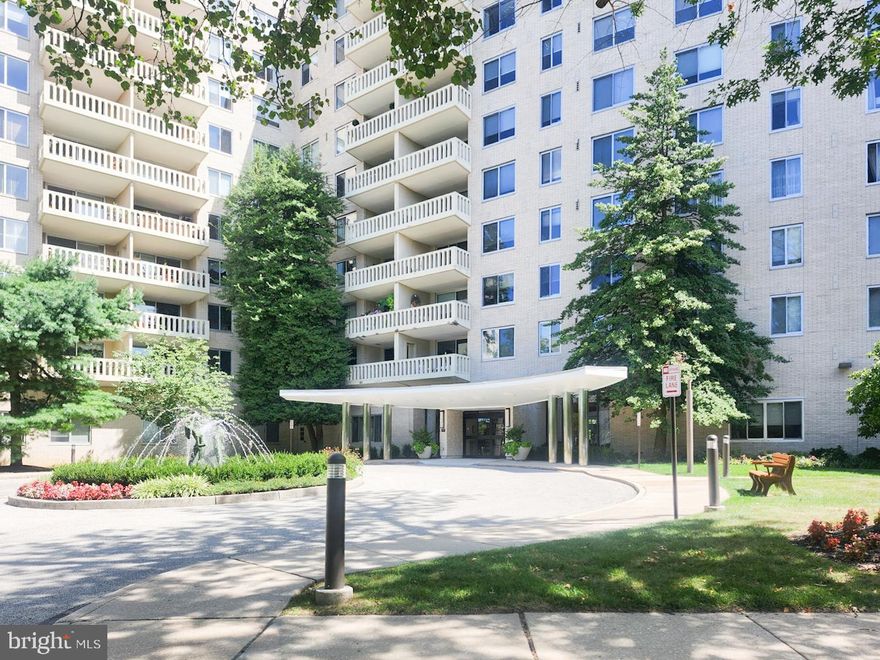 Welcome to Residence R414 at 191 Presidential Blvd, a spacious condominium in one of Bala Cynwyd’s most prestigious full-service buildings. This light-filled home features an open living and dining area, private balcony, and the convenience of all utilities included in the monthly fee. Residents enjoy resort-style amenities including a pool, fitness center, tennis courts, social rooms, and 24-hour concierge service, all just minutes from Center City and the Main Line’s shops, dining, and commuter routes.