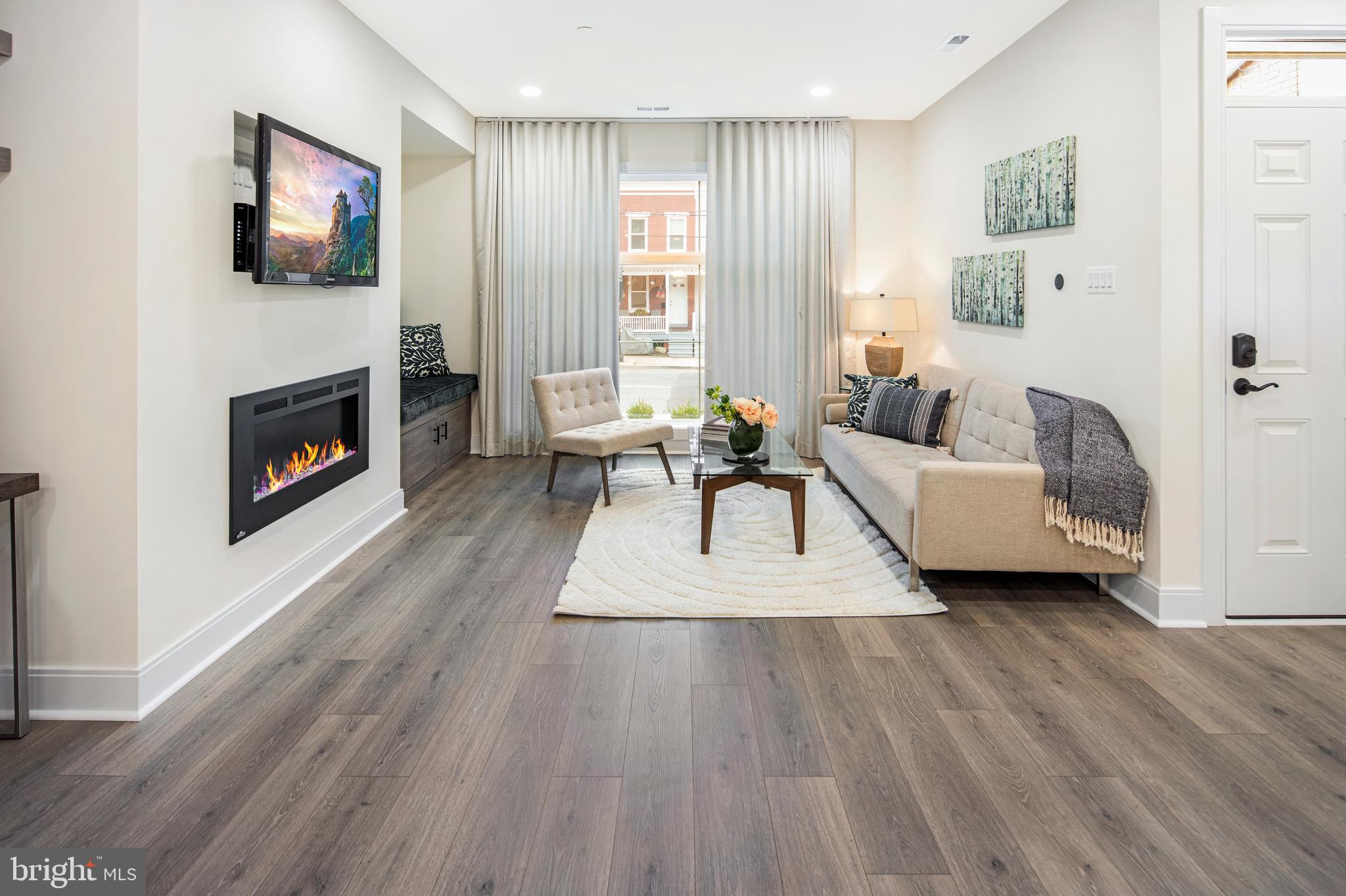 DOWNTOWN FREDERICK - Residential