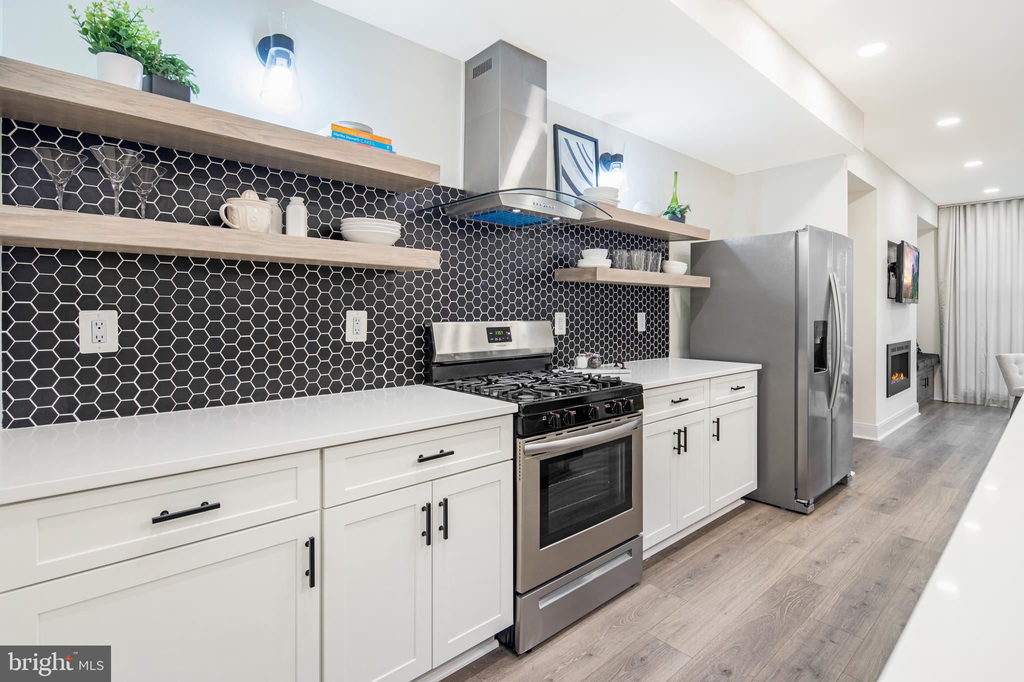 311 W SOUTH STREET UNIT 2