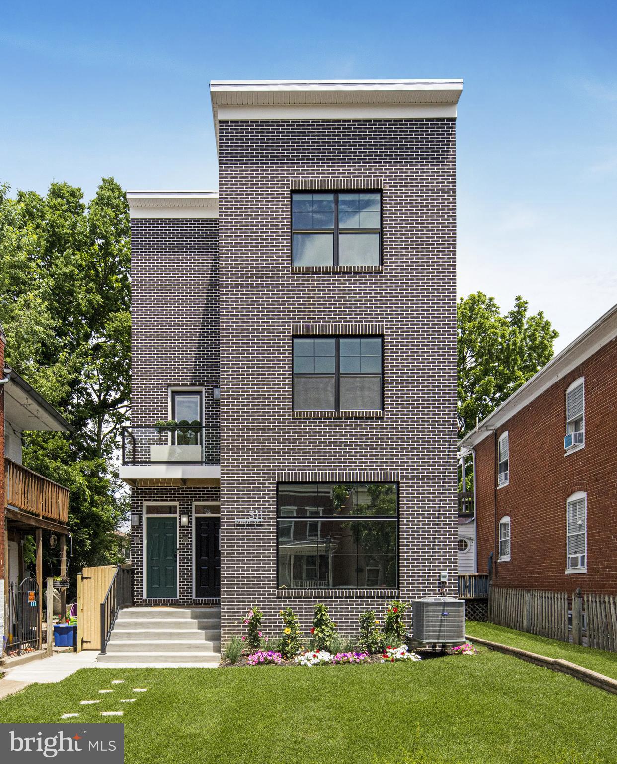 311 W SOUTH STREET UNIT 2