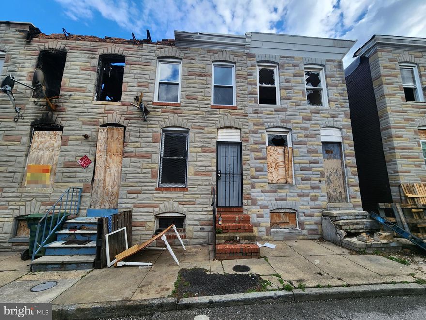 ONLINE AUCTION: This auction takes place on the Ashland Auction Group Website Bidding Platform. Bidding begins 5/29/2026 @ 10:00 AM. Bidding ends 6/2/2026 @ 11:40 AM. List Price is Suggested Opening Bid. Deposit: $5,000.

2 Story Townhouse located in the Carrollton Ridge area of Baltimore City. Residents can enjoy the nearby attractions such as Westside Shopping Center, Carroll Park, Carroll Park Golf Course, Mount Clare Junction Shopping Center, & Grace Medical Center. Easy Access to Major Traffic Artery Wilkens Ave. Property is Vacant shell in need of renovation. See below for more information.