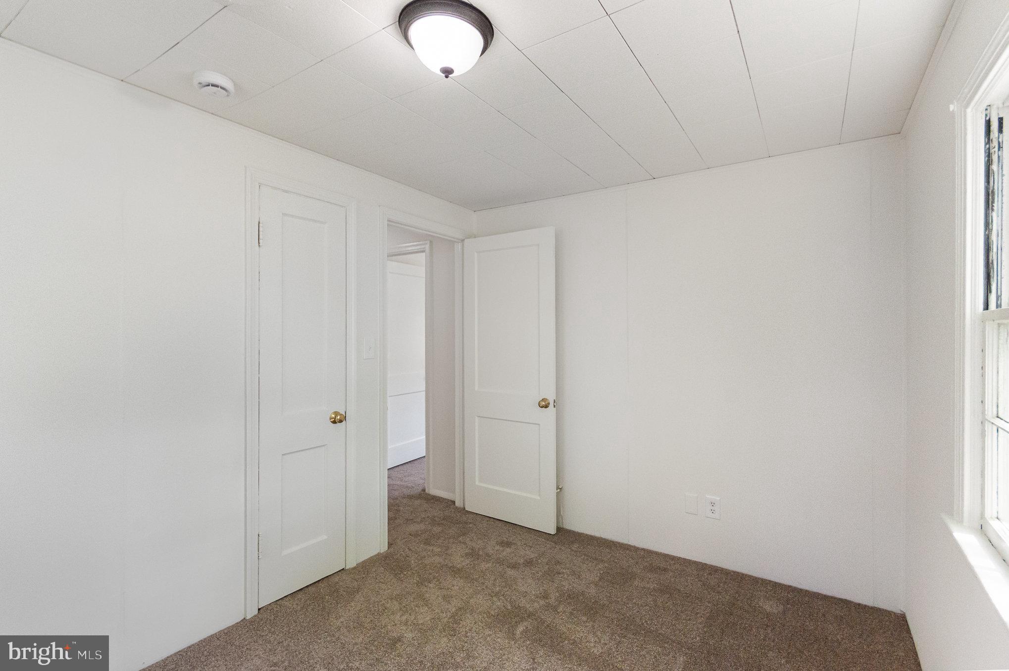 HYBLA VALLEY FARMS - Residential Lease