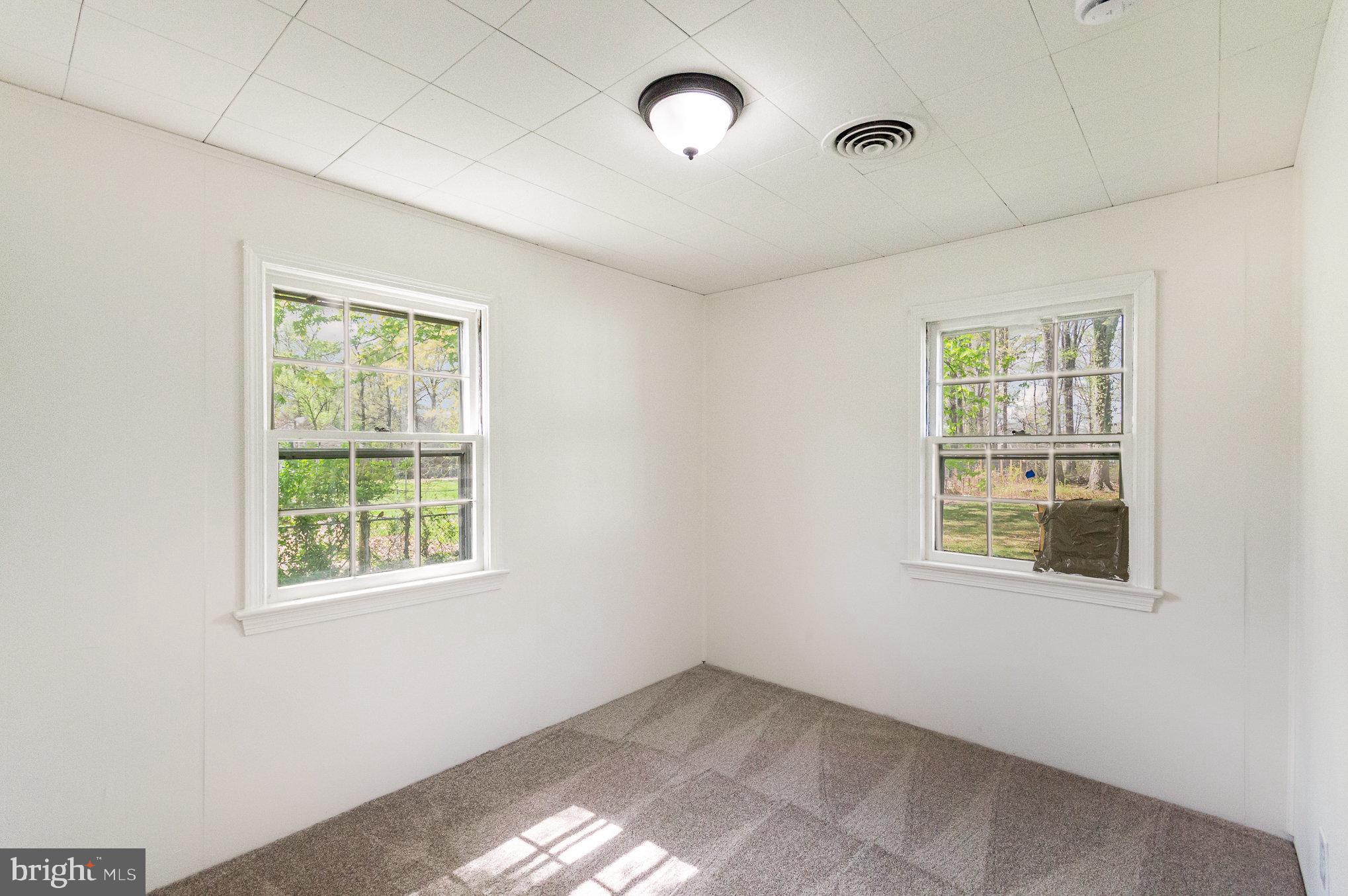 HYBLA VALLEY FARMS - Residential Lease