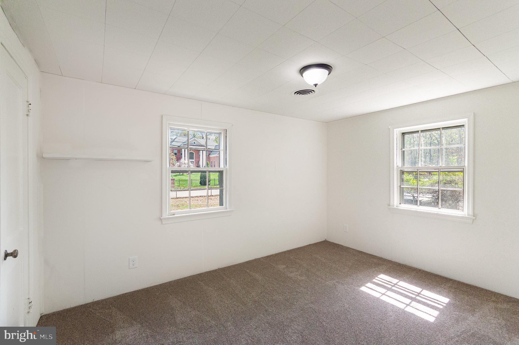 HYBLA VALLEY FARMS - Residential Lease