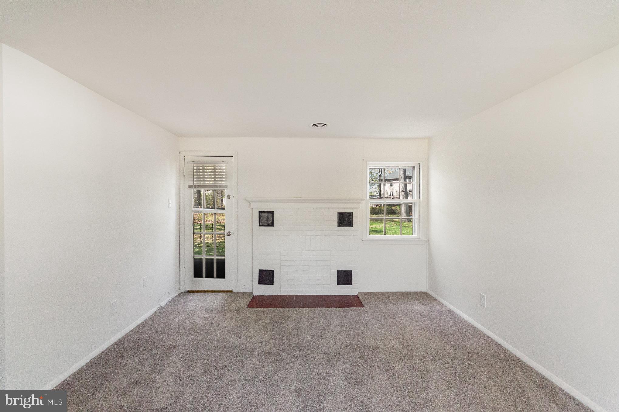 HYBLA VALLEY FARMS - Residential Lease