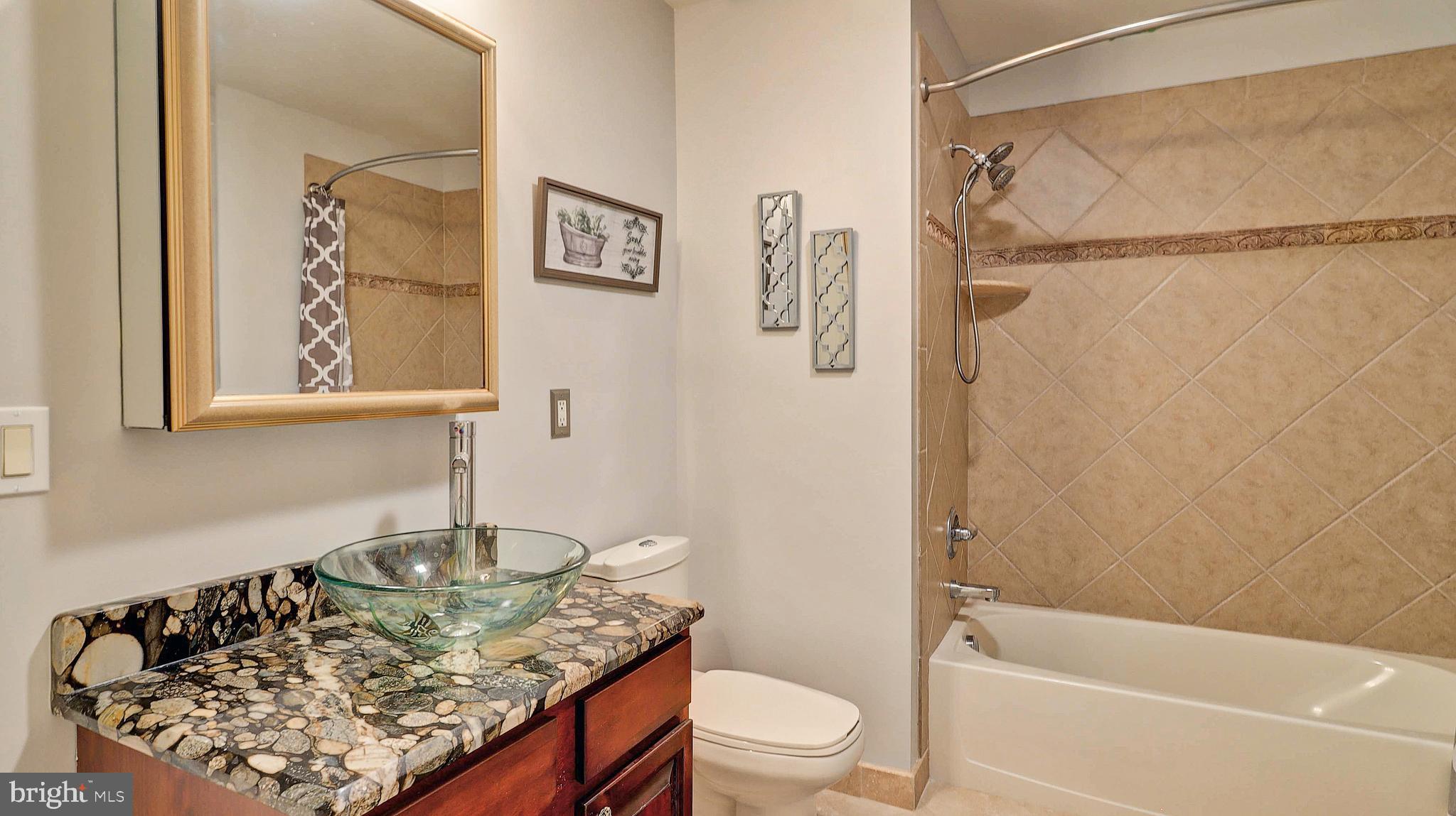 MARLBORO RIDGE GLEN - Residential