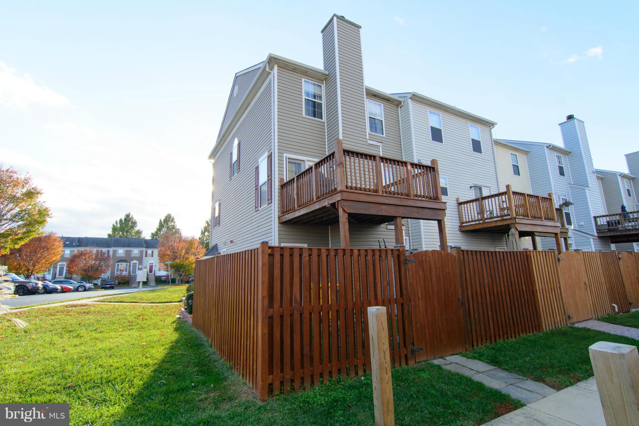 NANTUCKET MEWS @ CROFTON - Residential